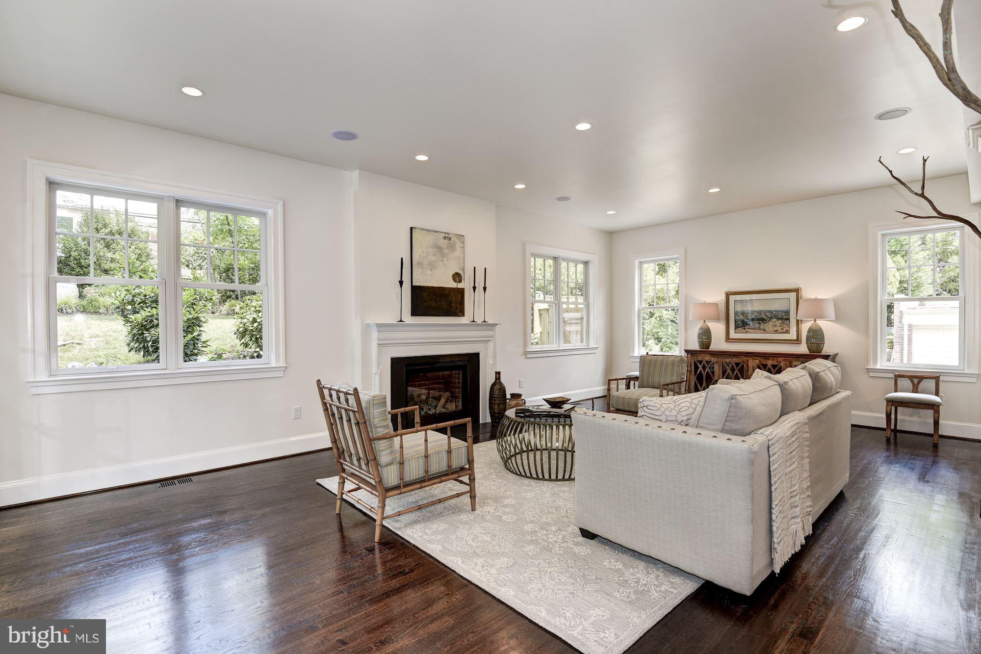 SPRING VALLEY - Residential