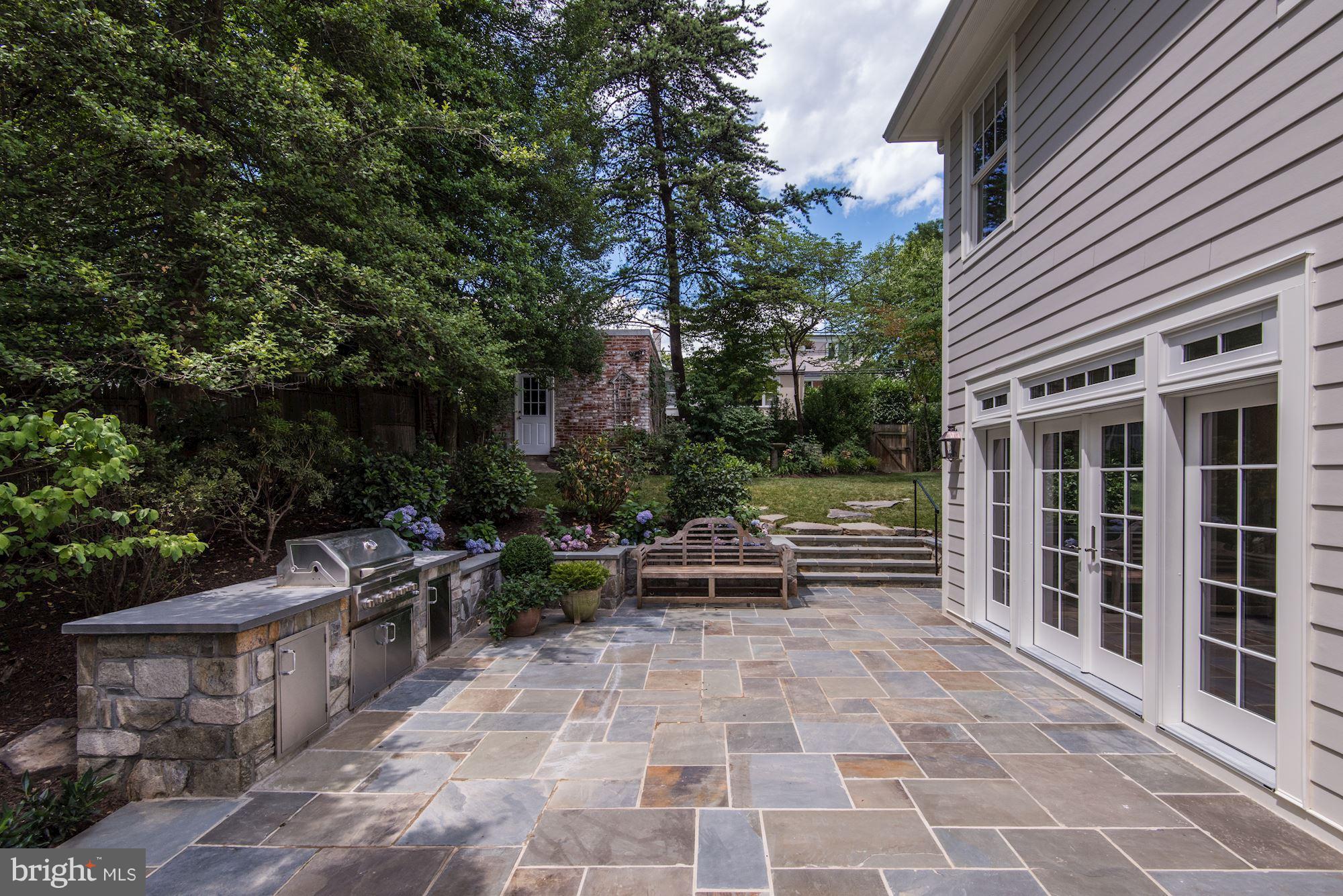SPRING VALLEY - Residential