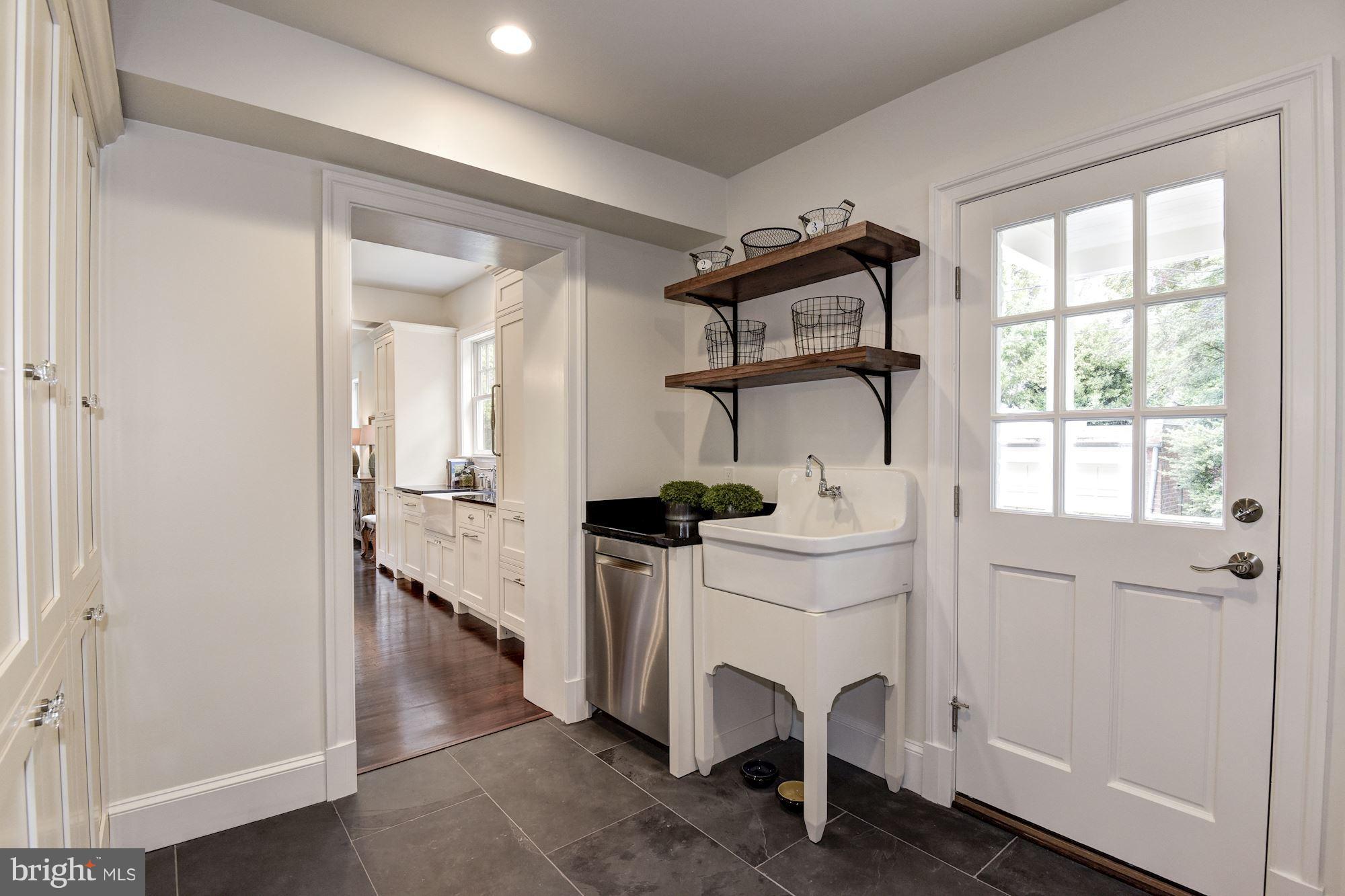 SPRING VALLEY - Residential