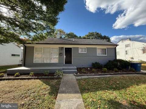 Photo of 2507 Edfeldt Drive, DISTRICT HEIGHTS, MD 20747 (MLS # MDPG2180824) Photo of 2507 Edfeldt Drive, DISTRICT HEIGHTS, MD 20747 (MLS # MDPG2180824)