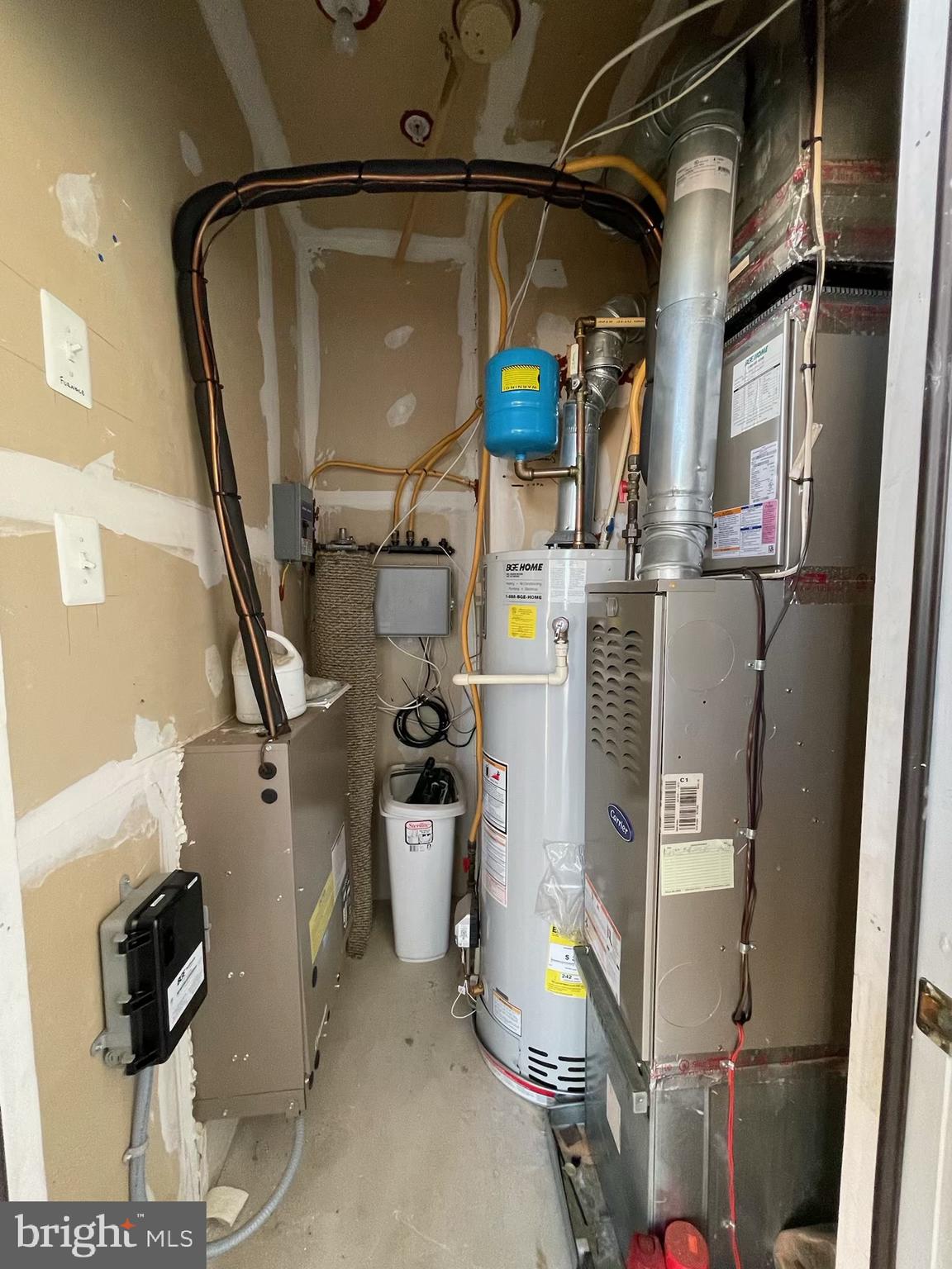 PERRY HALL FARMS - Residential Lease