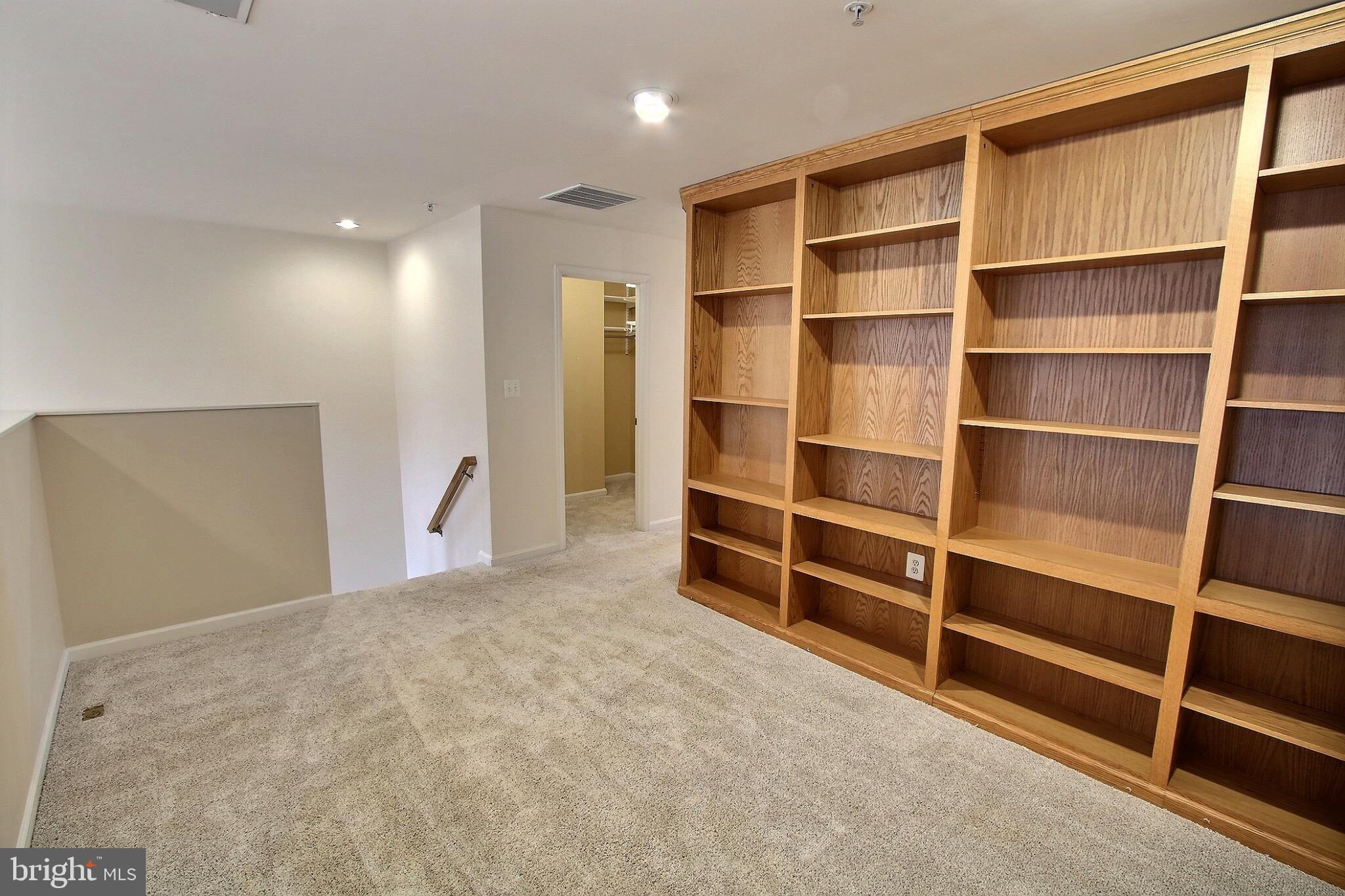 KING FARM BAILEYS COMMON - Residential