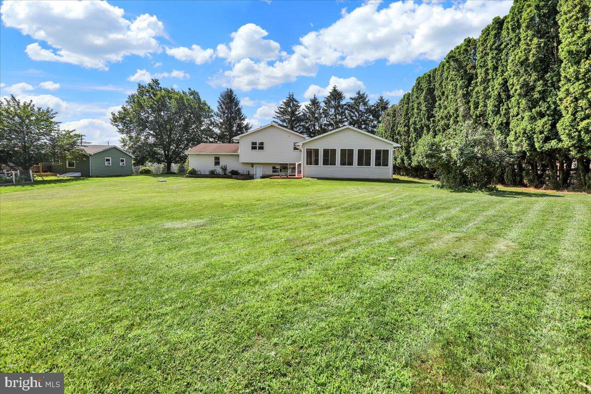 909 SOFIANOS LANE