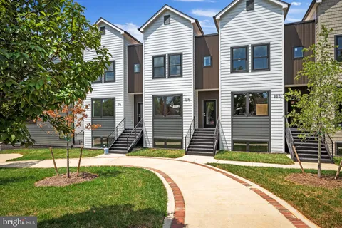 218 E. Piccadilly Street, Winchester, VA MLS: VAWI2007616