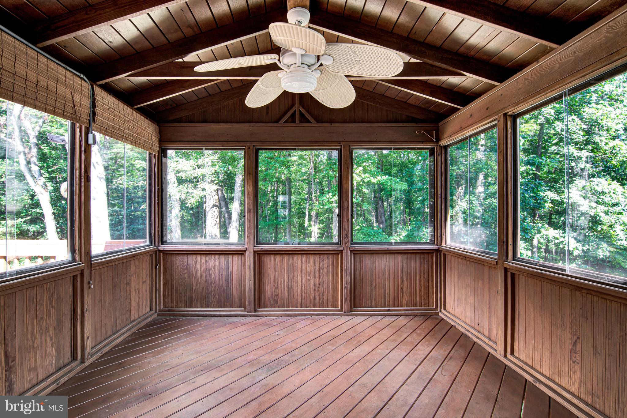 LAKE RIDGE - Residential