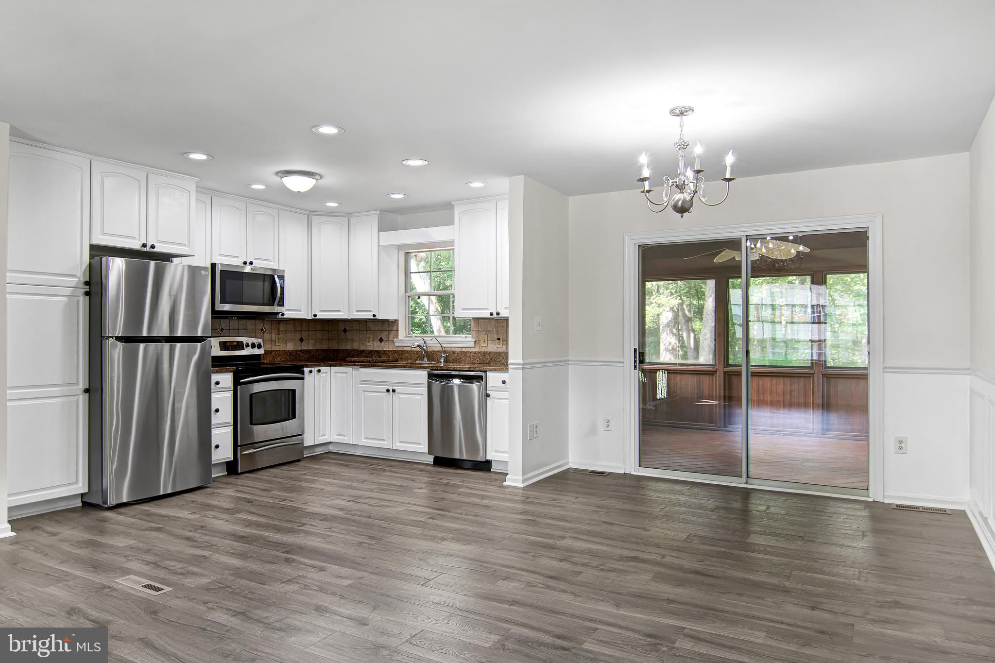 LAKE RIDGE - Residential