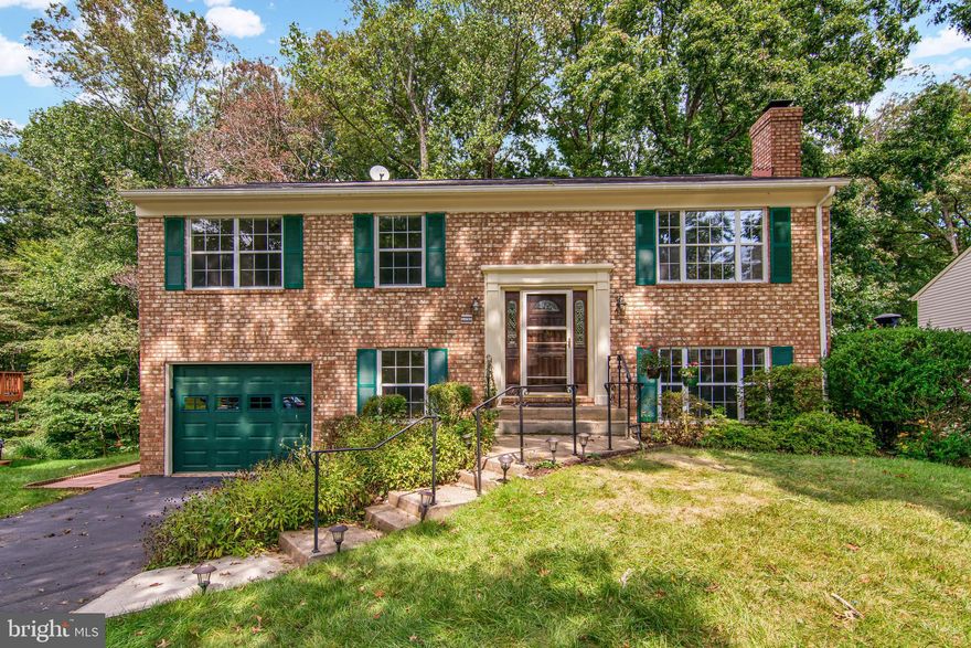 Original owner!! ALL new paint, updated bathrooms, updated fixtures and so much more! Beautiful 4 Bedroom 3 Bath near quiet cul-de-sac in Lake Ridge. Upper  level has hardwood floors, recessed lights, fresh paint and tons of natural light. Kitchen has updated appliances, granite counters, and great view of your private backyard. Walkout from dining room to 2 level deck with a screened in private outdoor oasis overlooking  a flat  yard with shed,  and complete privacy. Lower Level with wood burning fireplace, full bathroom, full bedroom and rec room with plenty of space for man cave or kids playroom. Upper level with 3 bedrooms and 2 updated bathrooms. Close to Occoquan, parks, playgrounds, Lake Ridge amenities (tennis courts, basketball courts, volleyball courts, pools, etc), shopping, commuting options. Come see this beautiful home before its gone.