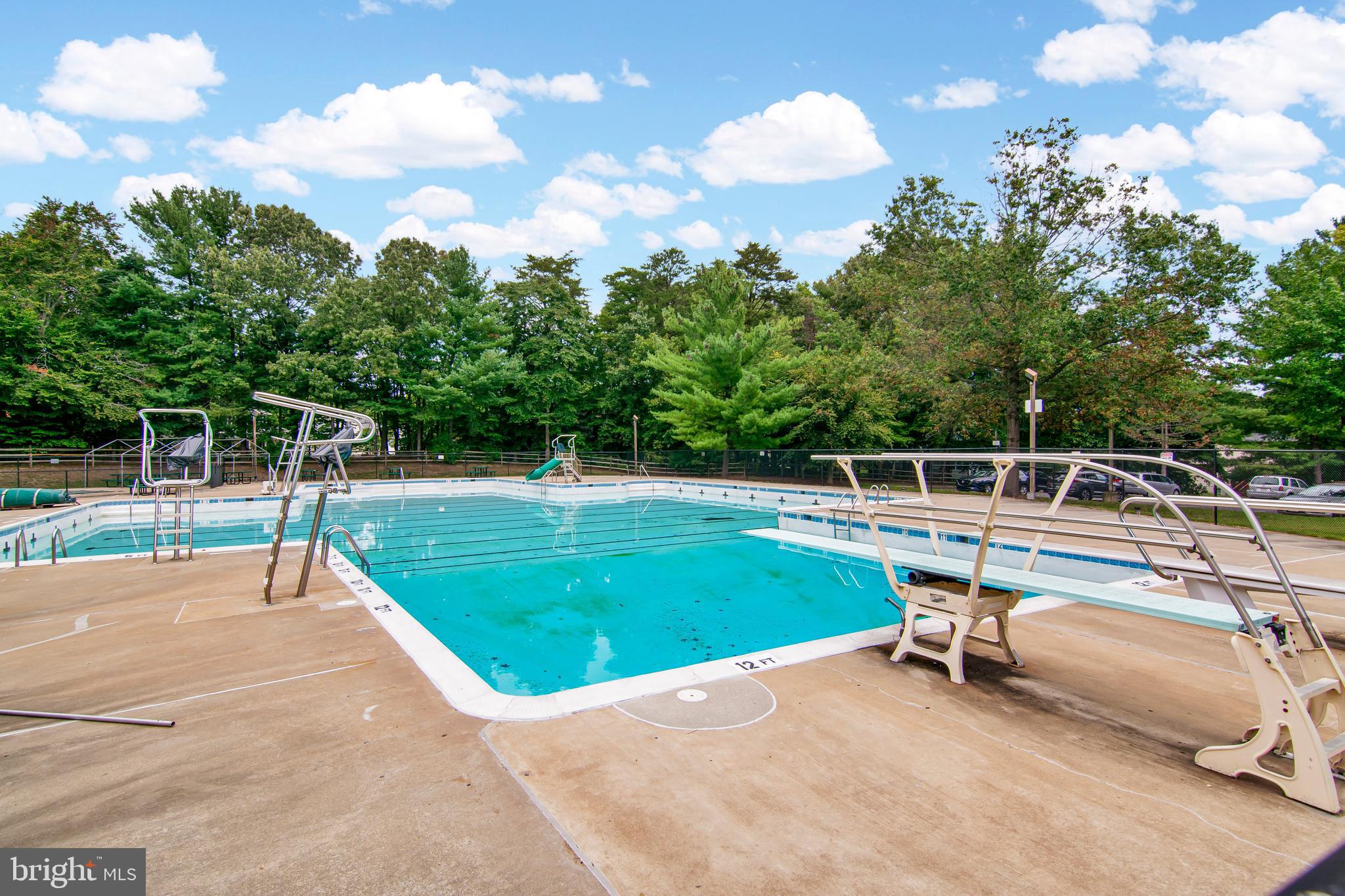 LAKE RIDGE - Residential