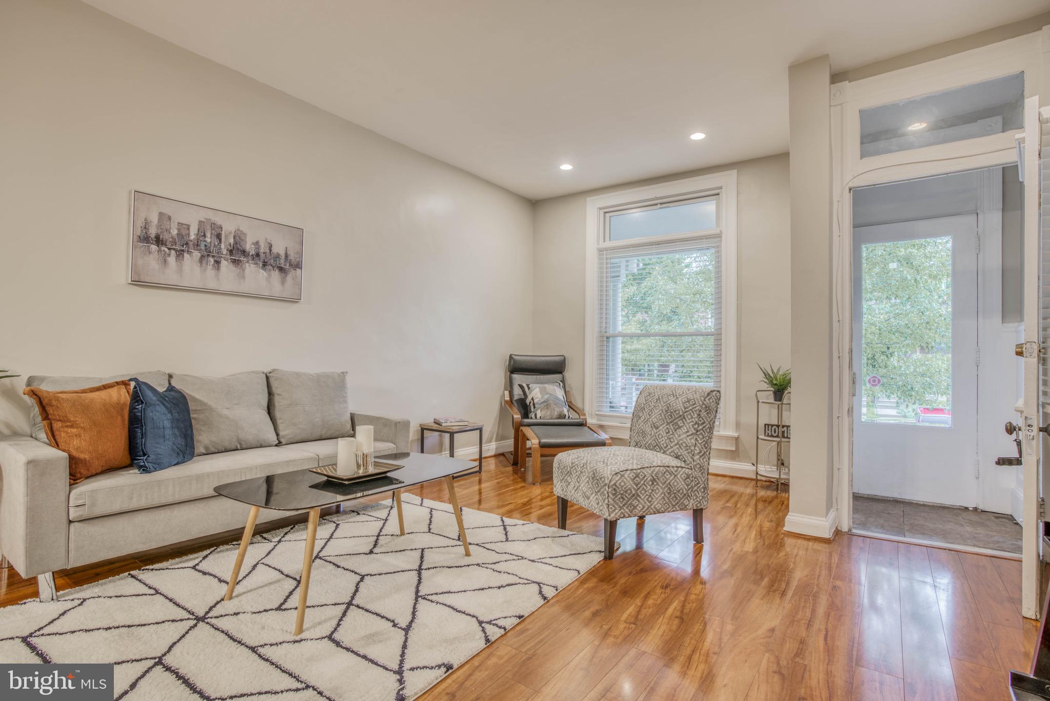 MEDFIELD - Residential