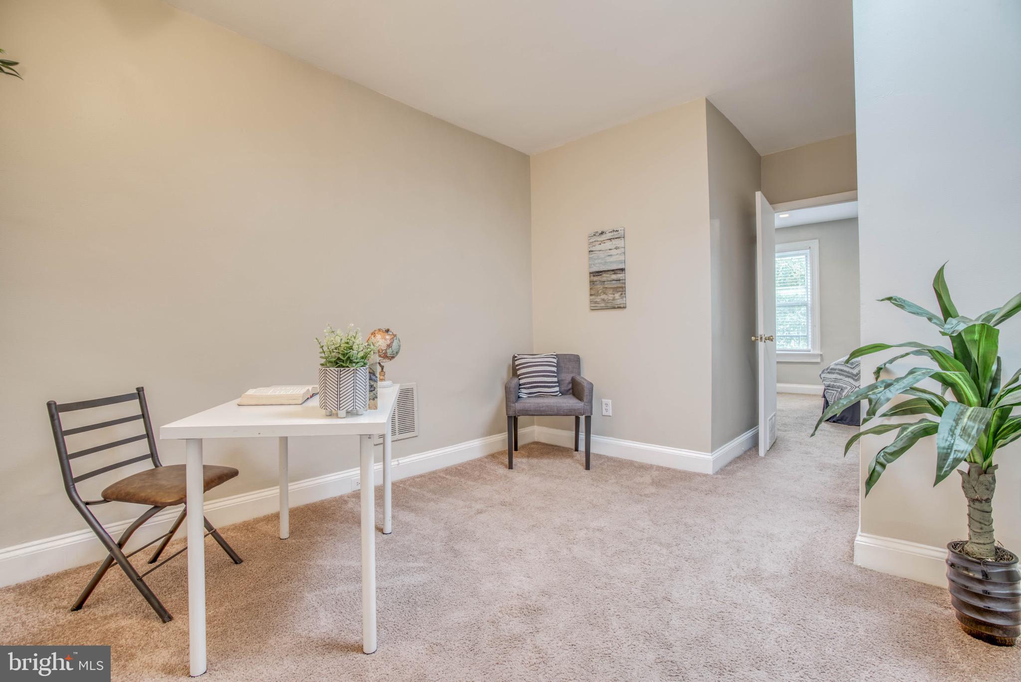 MEDFIELD - Residential