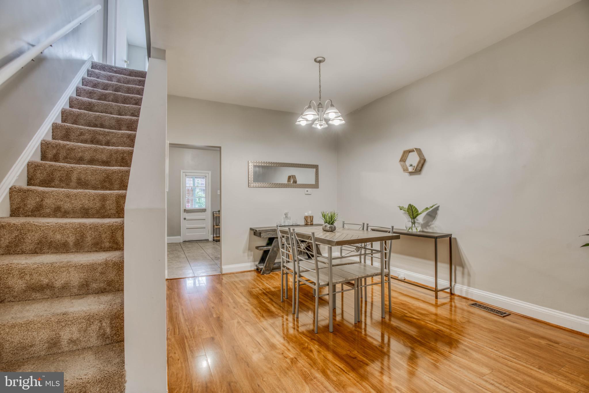 MEDFIELD - Residential