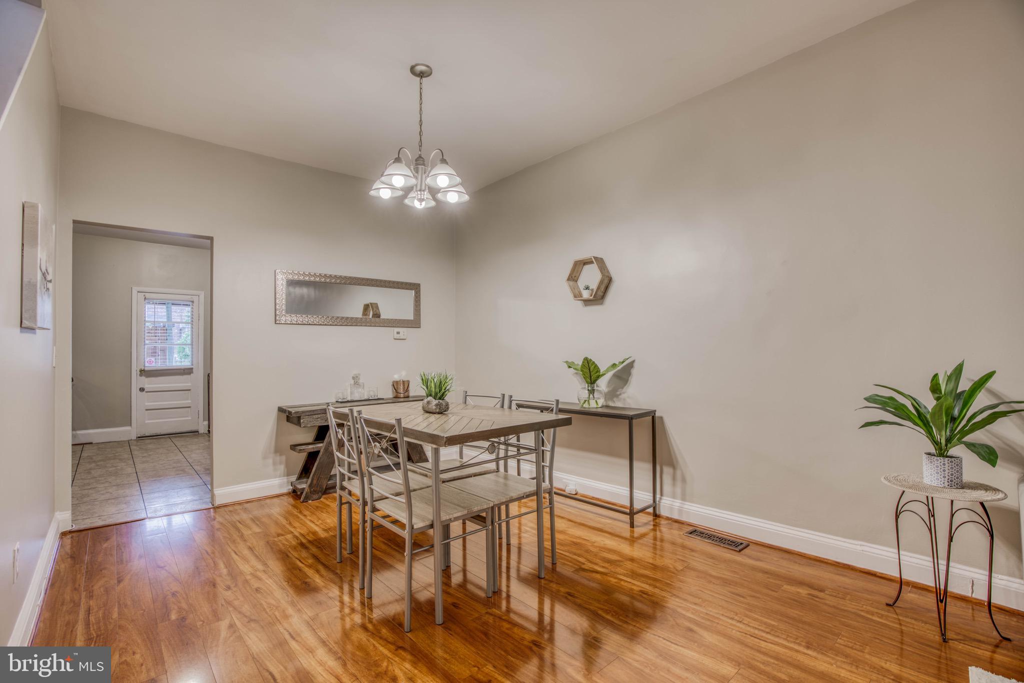 MEDFIELD - Residential