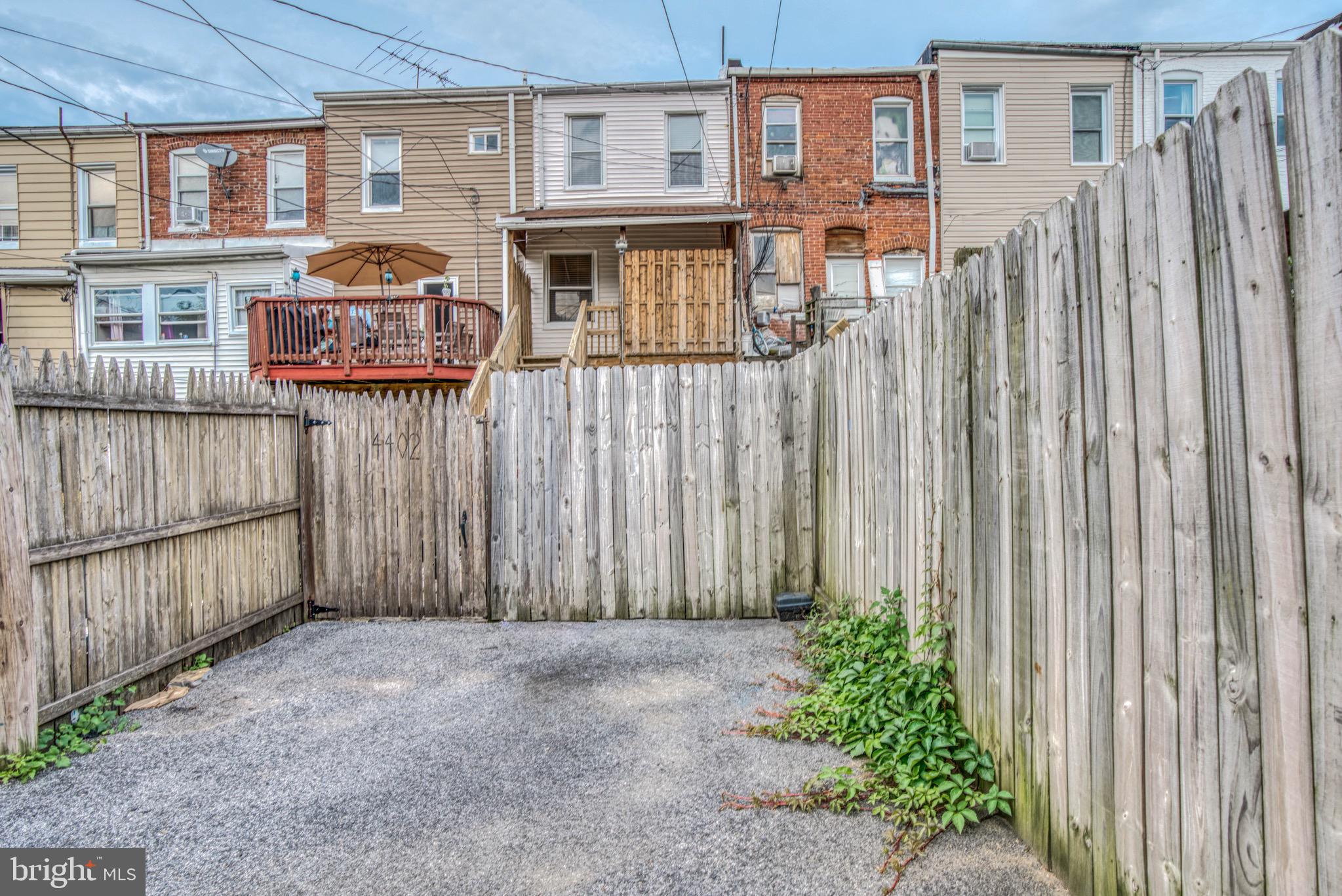 MEDFIELD - Residential