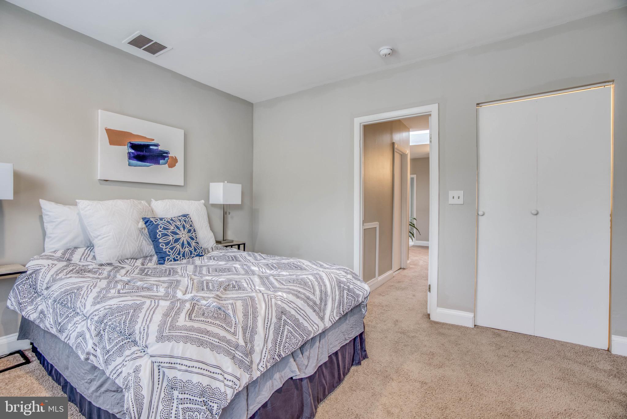 MEDFIELD - Residential