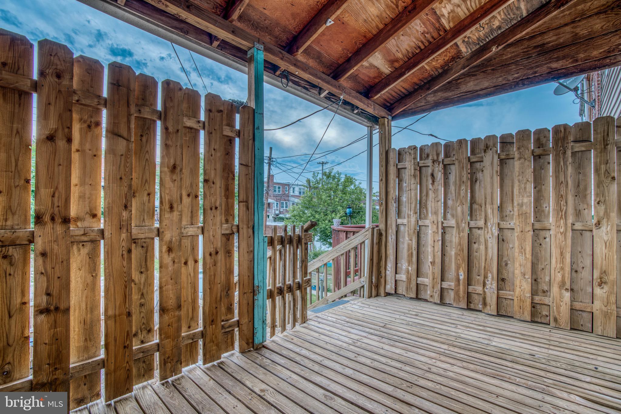 MEDFIELD - Residential