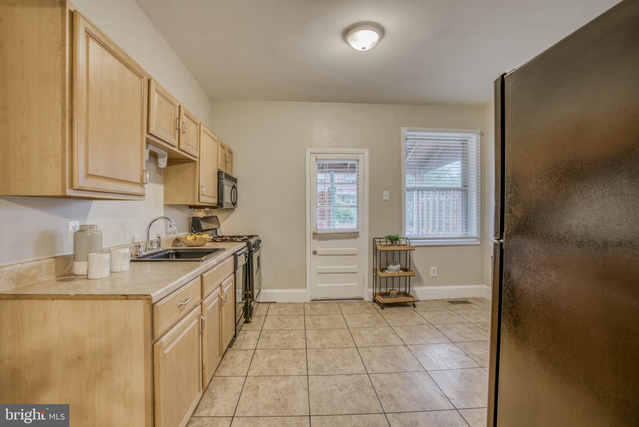 MEDFIELD - Residential