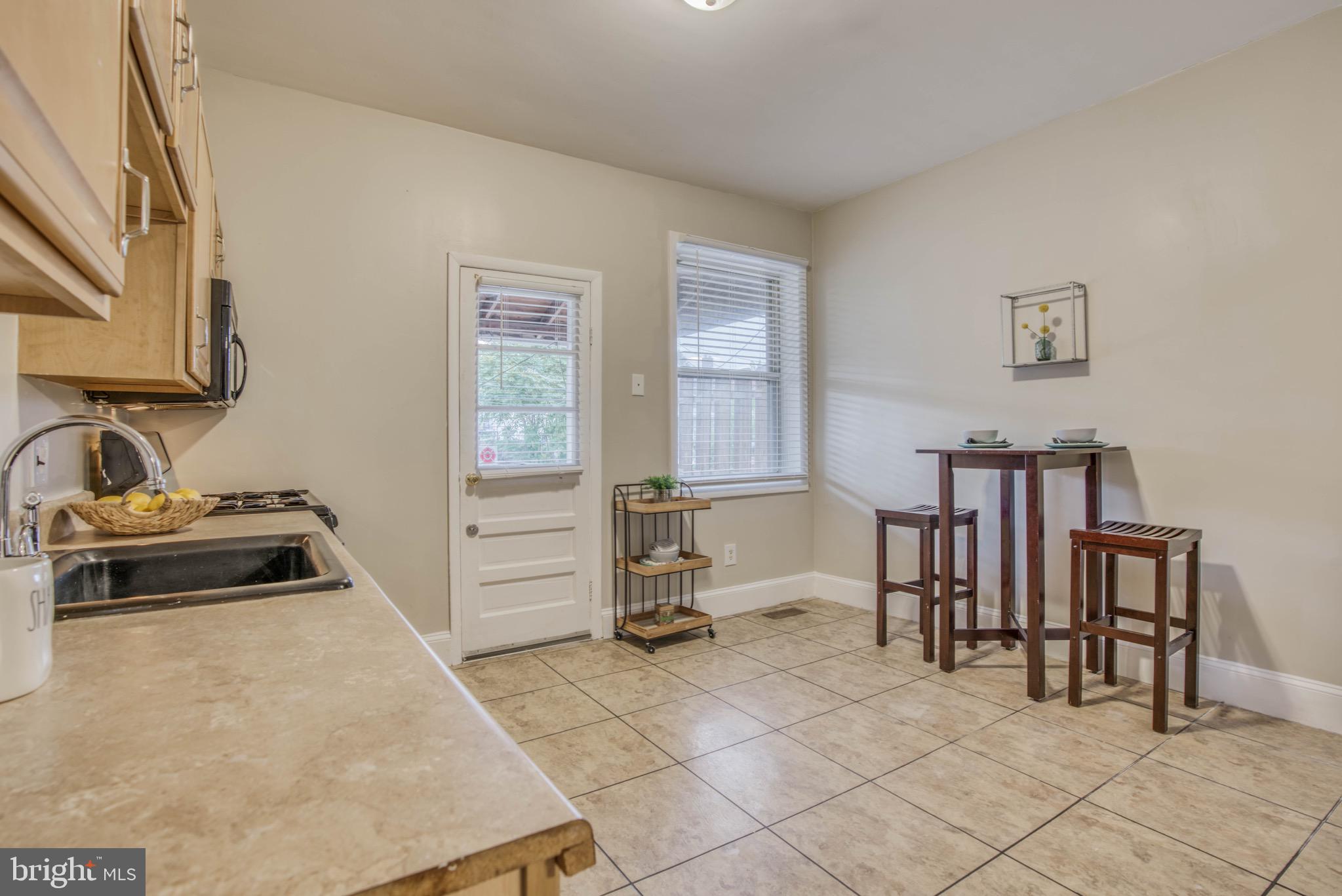 MEDFIELD - Residential