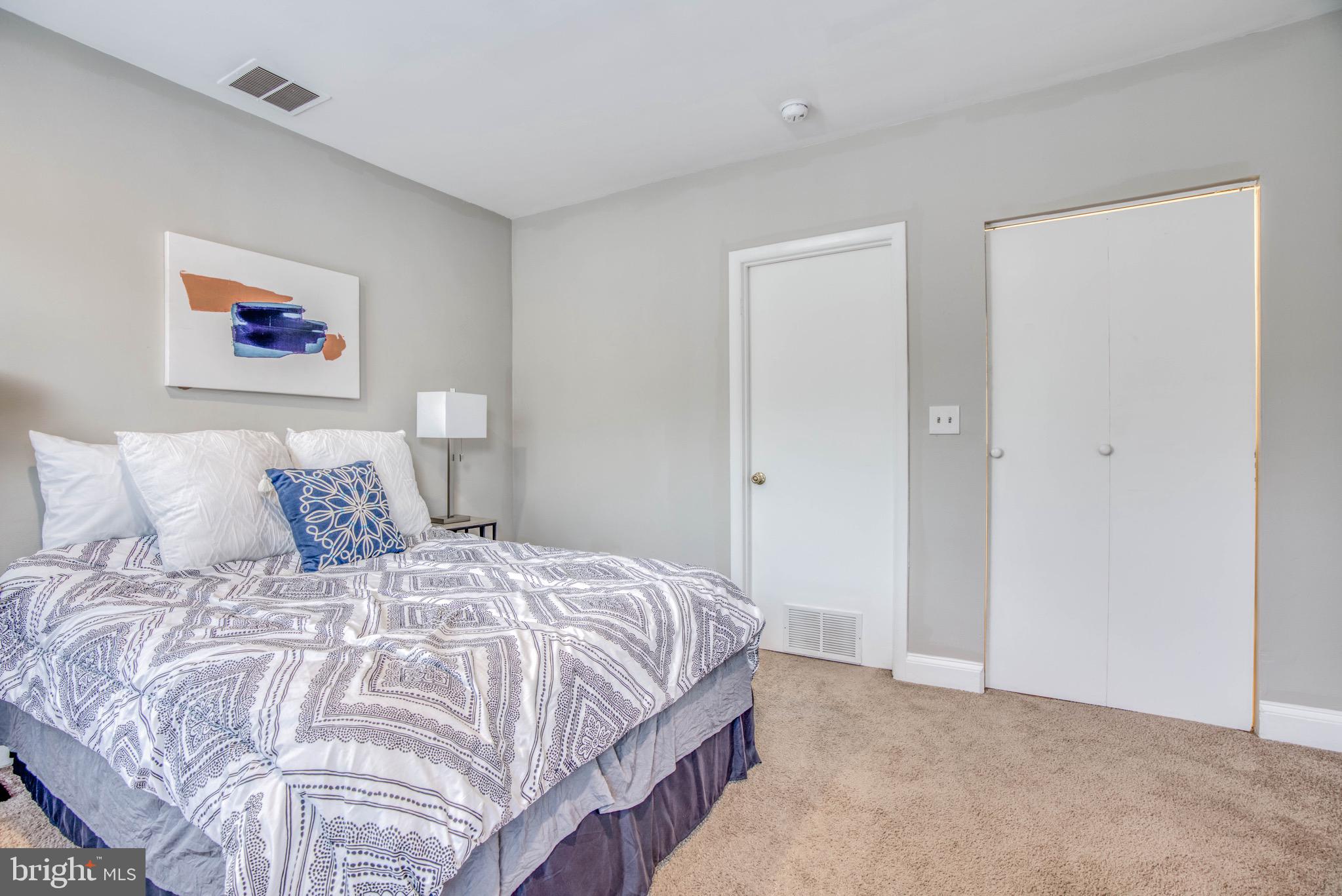 MEDFIELD - Residential