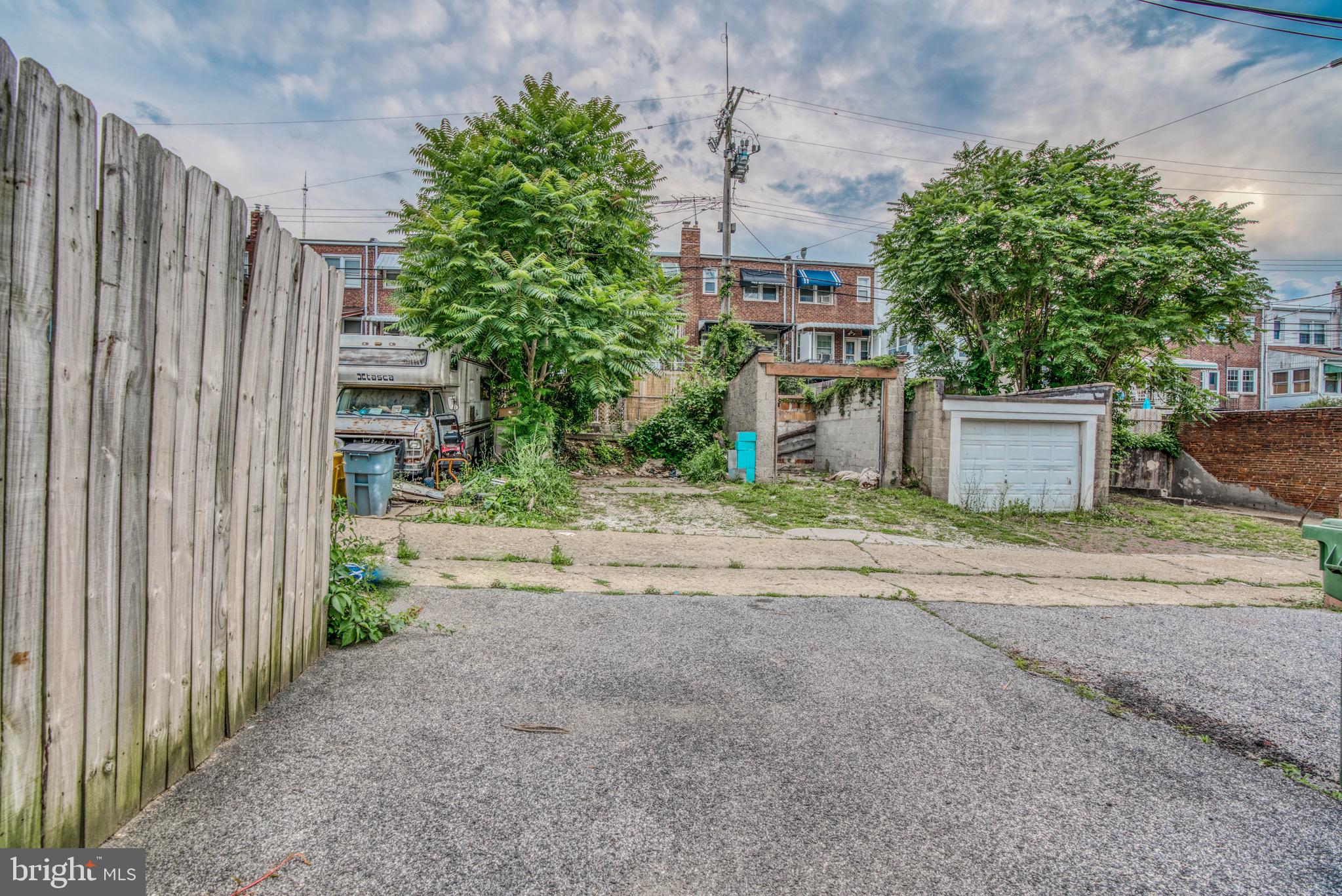 MEDFIELD - Residential