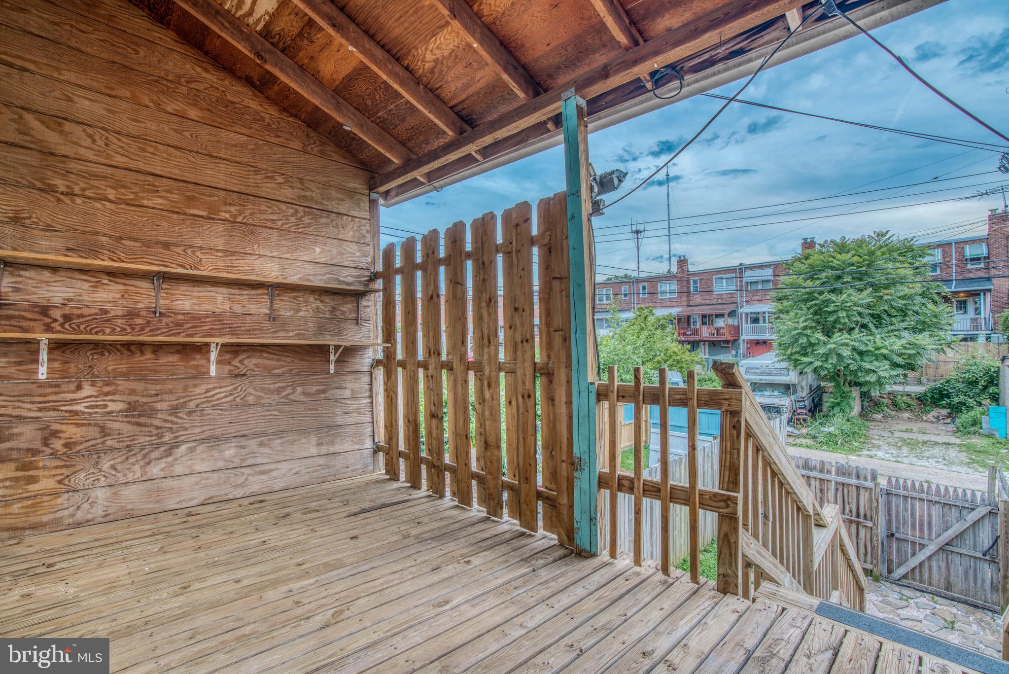 MEDFIELD - Residential