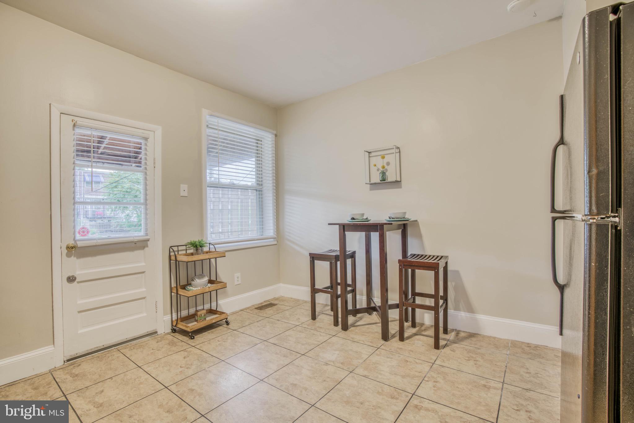 MEDFIELD - Residential