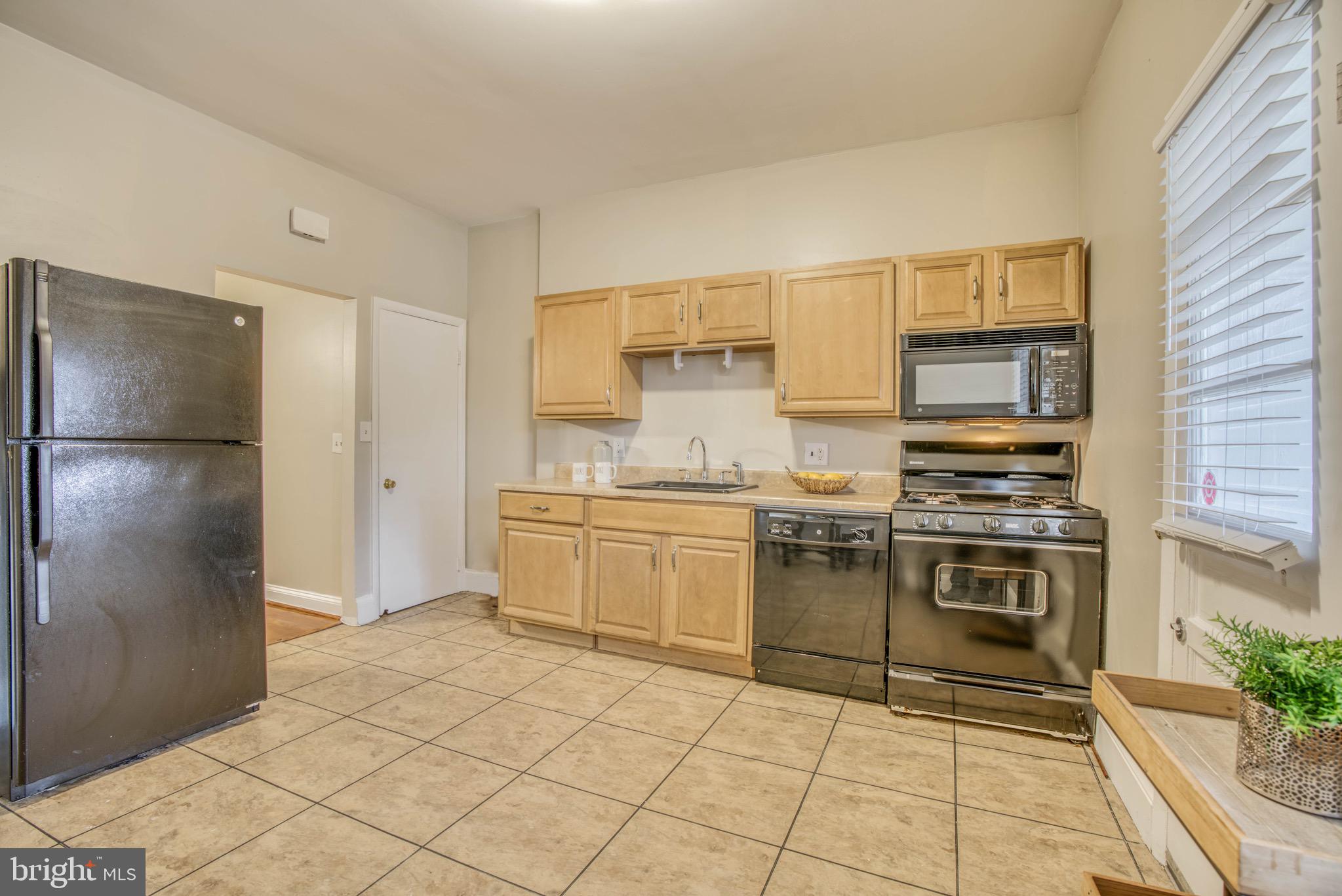 MEDFIELD - Residential