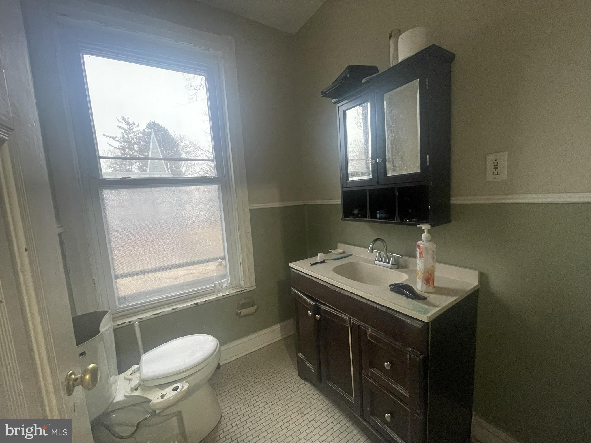 CLIFTON HEIGHTS - Residential