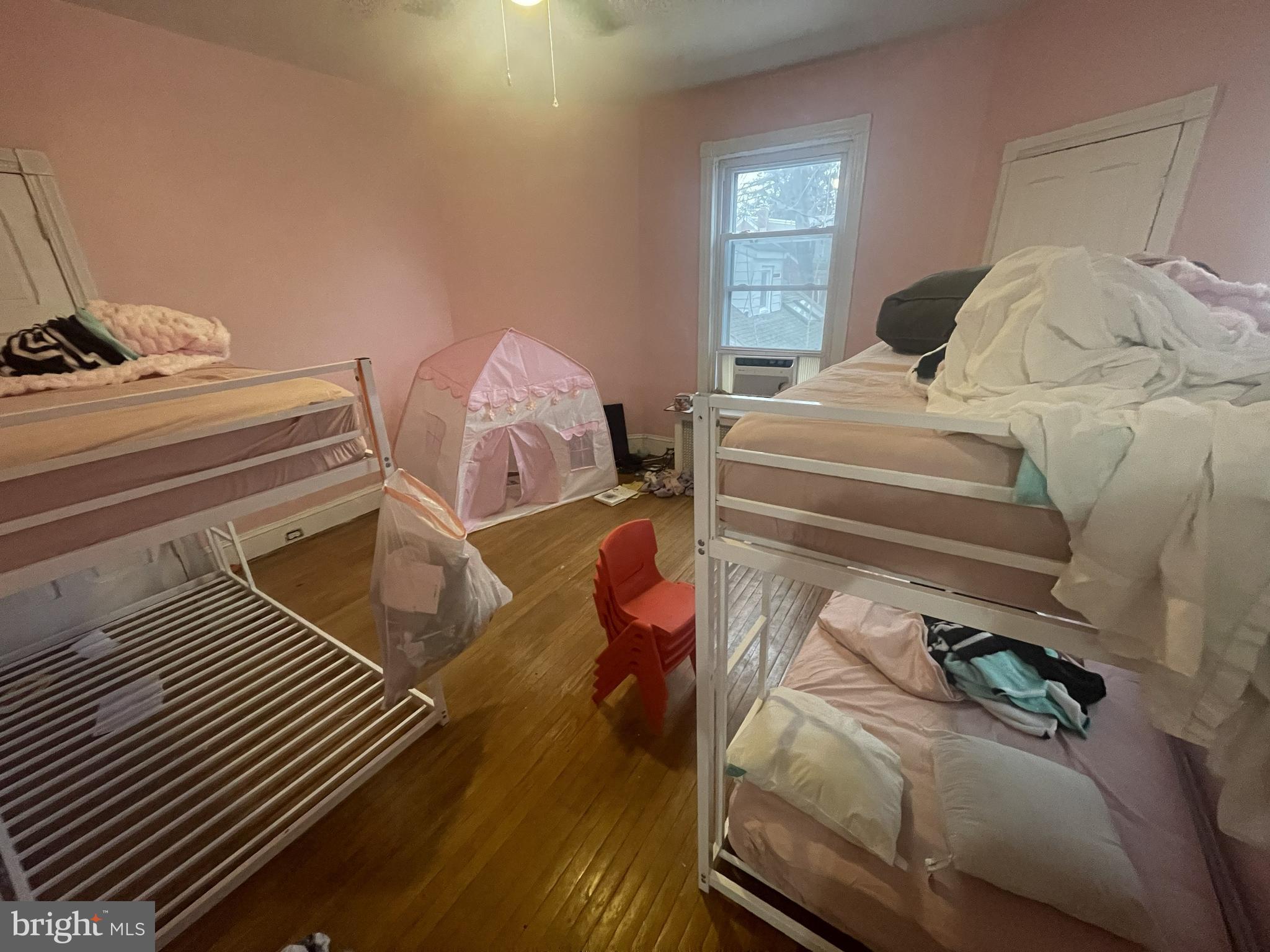 CLIFTON HEIGHTS - Residential