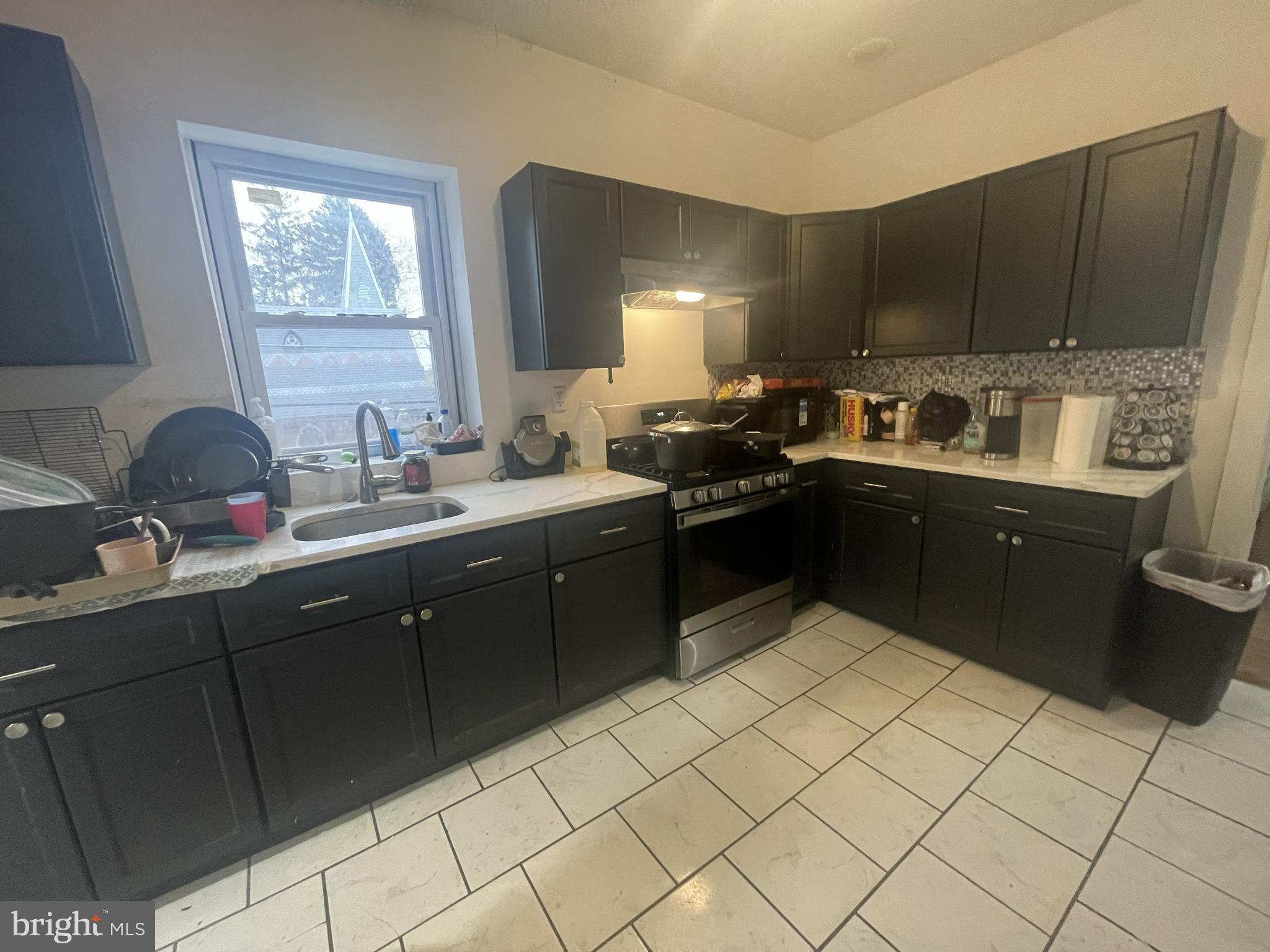 CLIFTON HEIGHTS - Residential