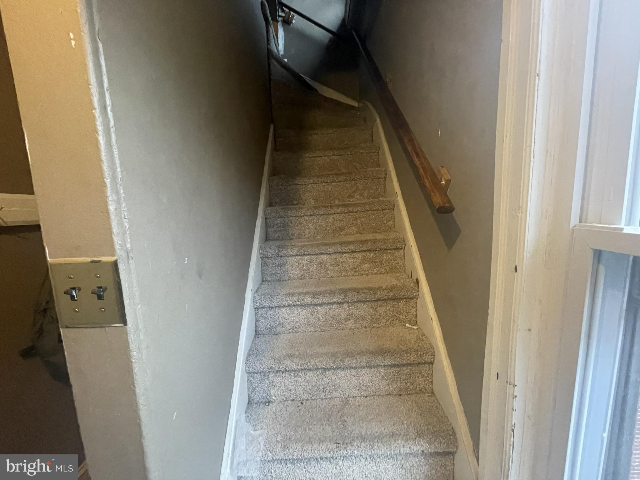 CLIFTON HEIGHTS - Residential