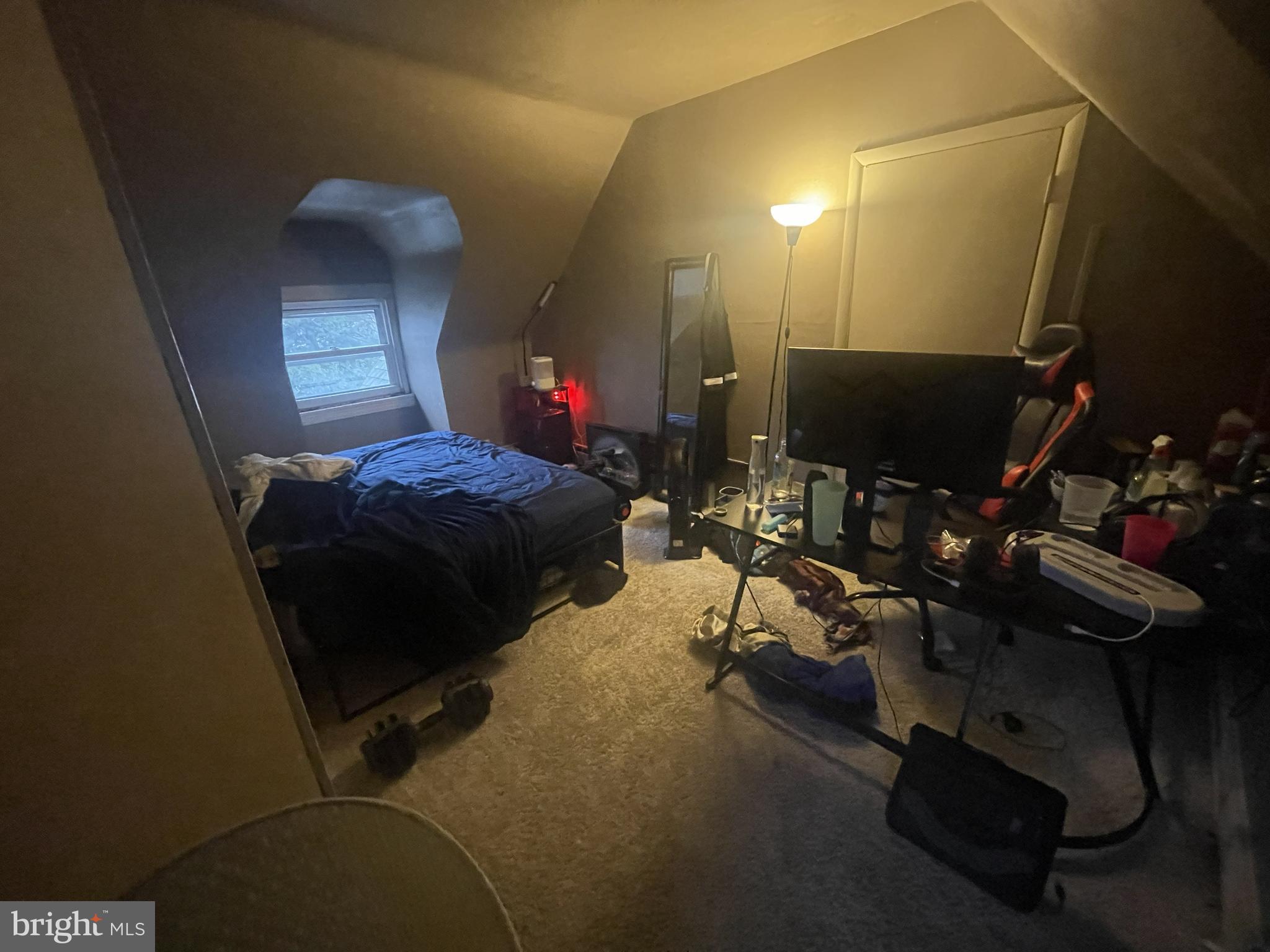 CLIFTON HEIGHTS - Residential