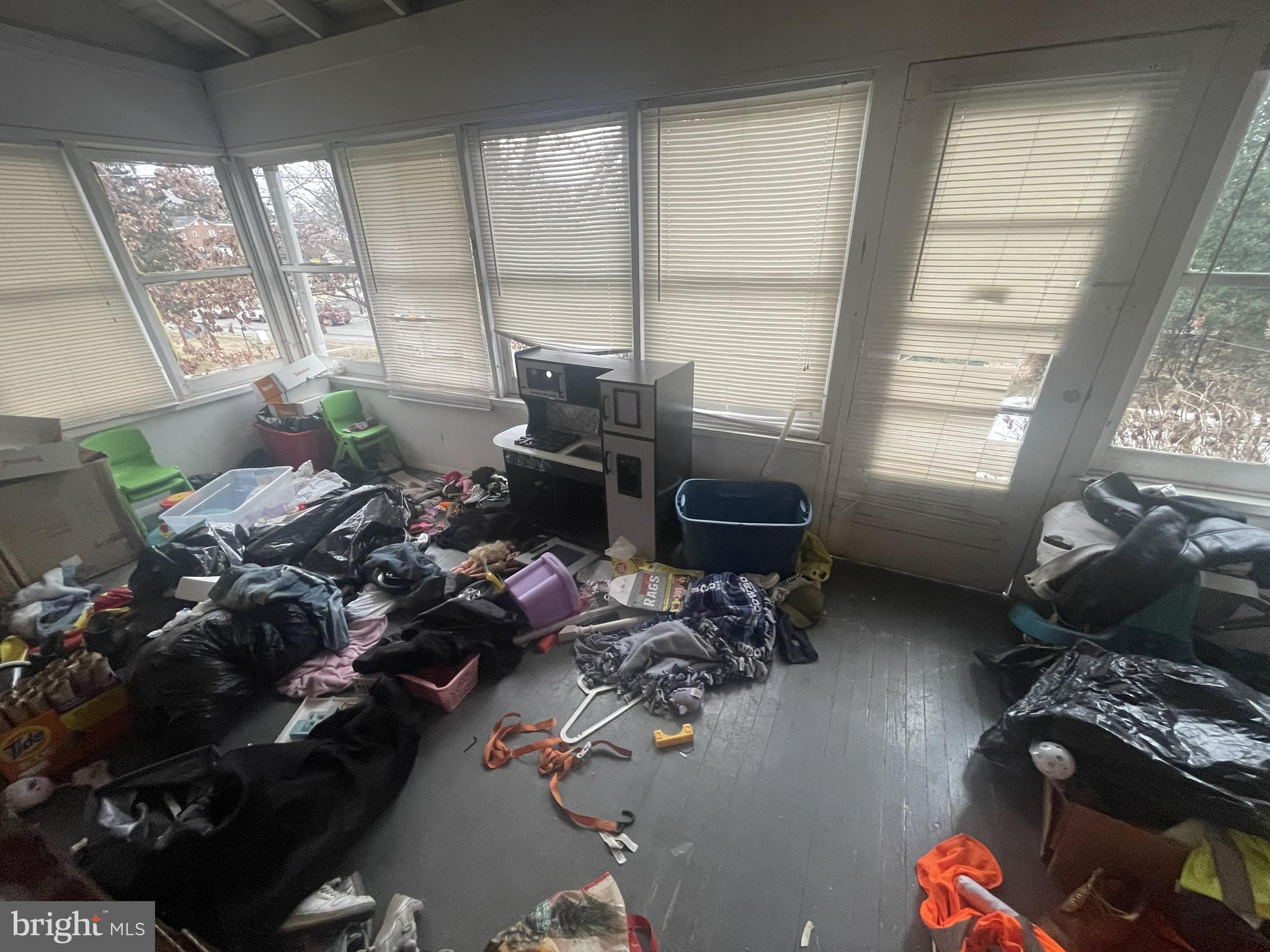 CLIFTON HEIGHTS - Residential