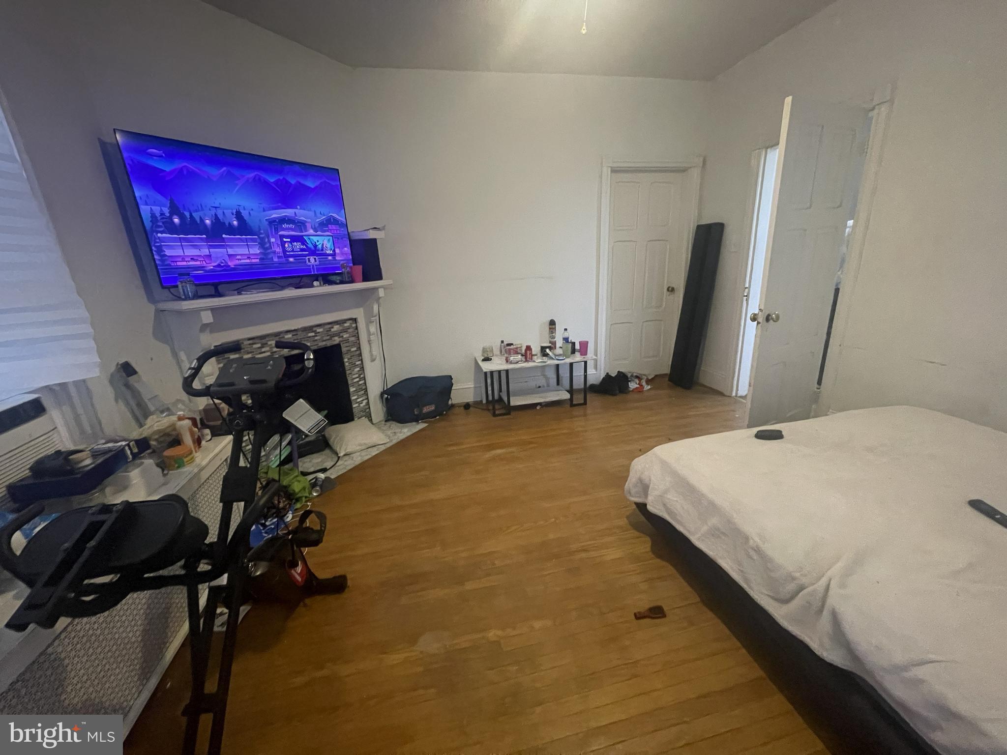 CLIFTON HEIGHTS - Residential