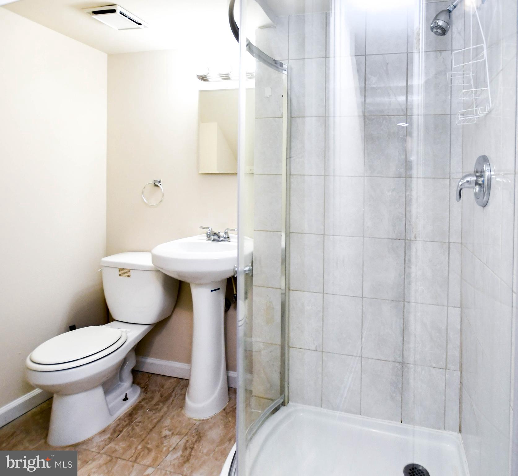 PARKSIDE - Residential Lease