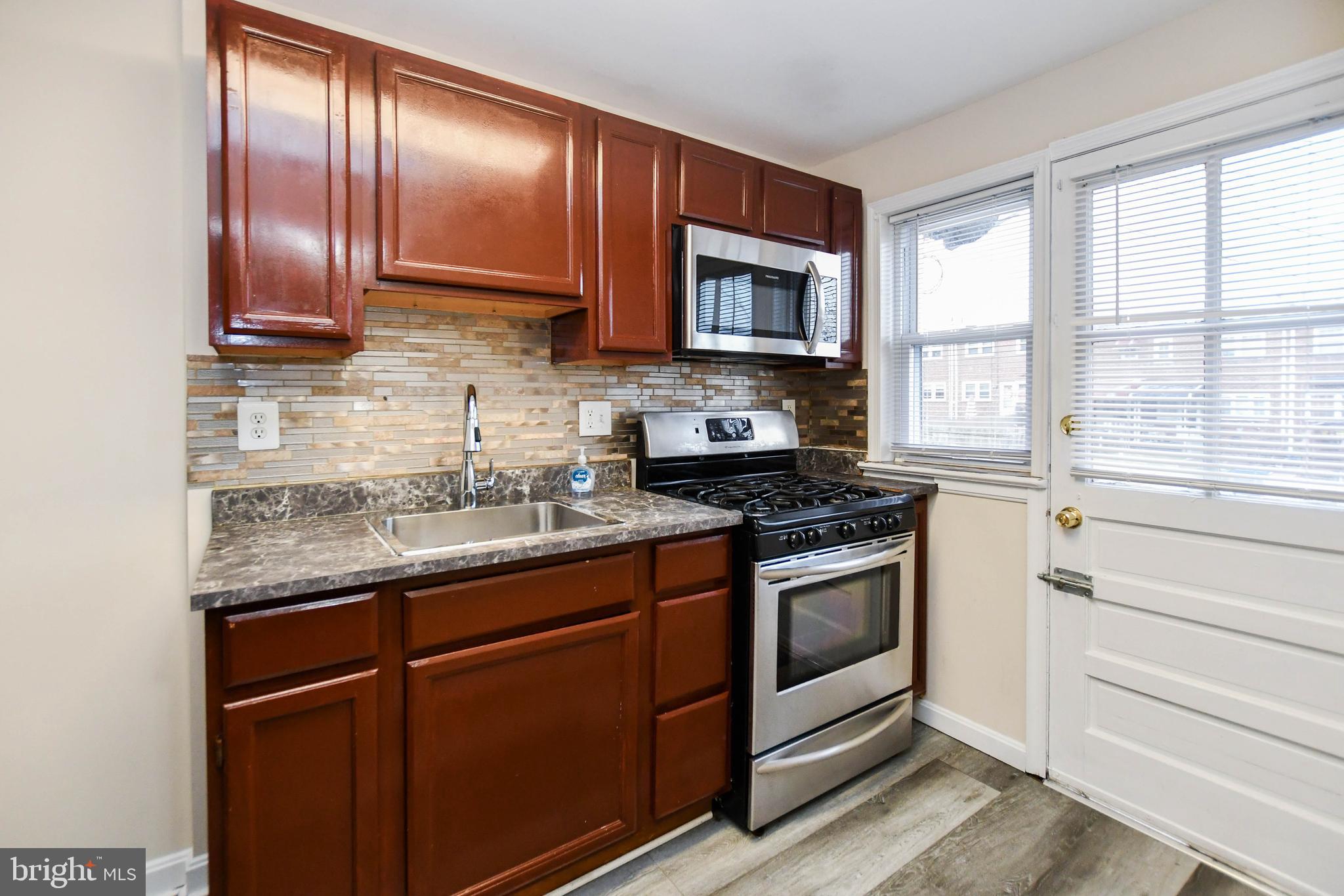 PARKSIDE - Residential Lease