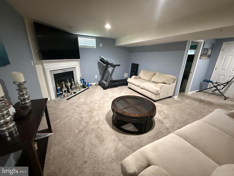 ROSWIL-PLAT FIVE> - Residential