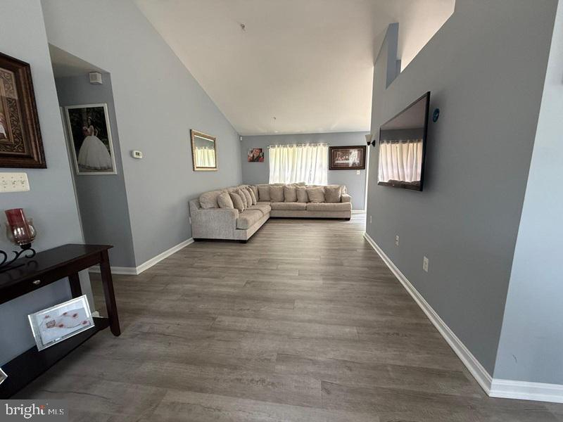 ROSWIL-PLAT FIVE> - Residential