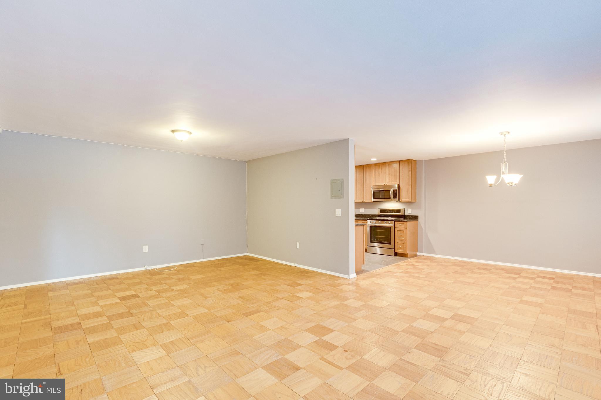 KENWOOD PLACE - Residential