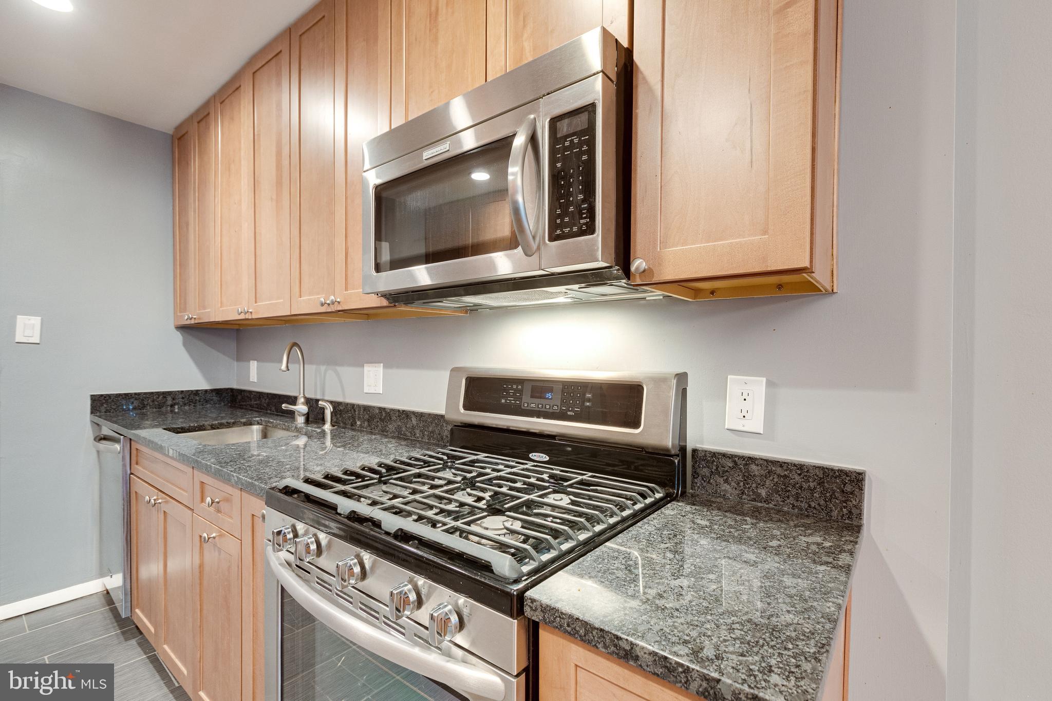 KENWOOD PLACE - Residential