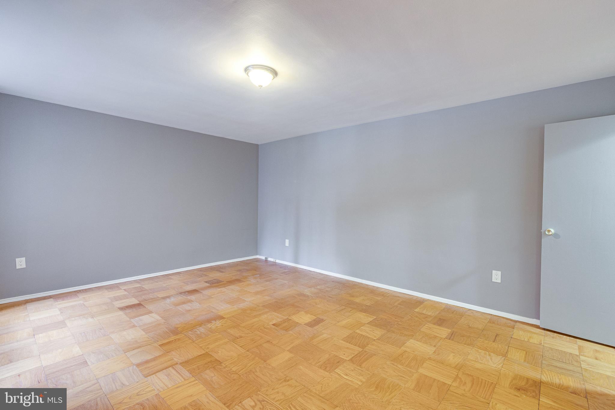 KENWOOD PLACE - Residential