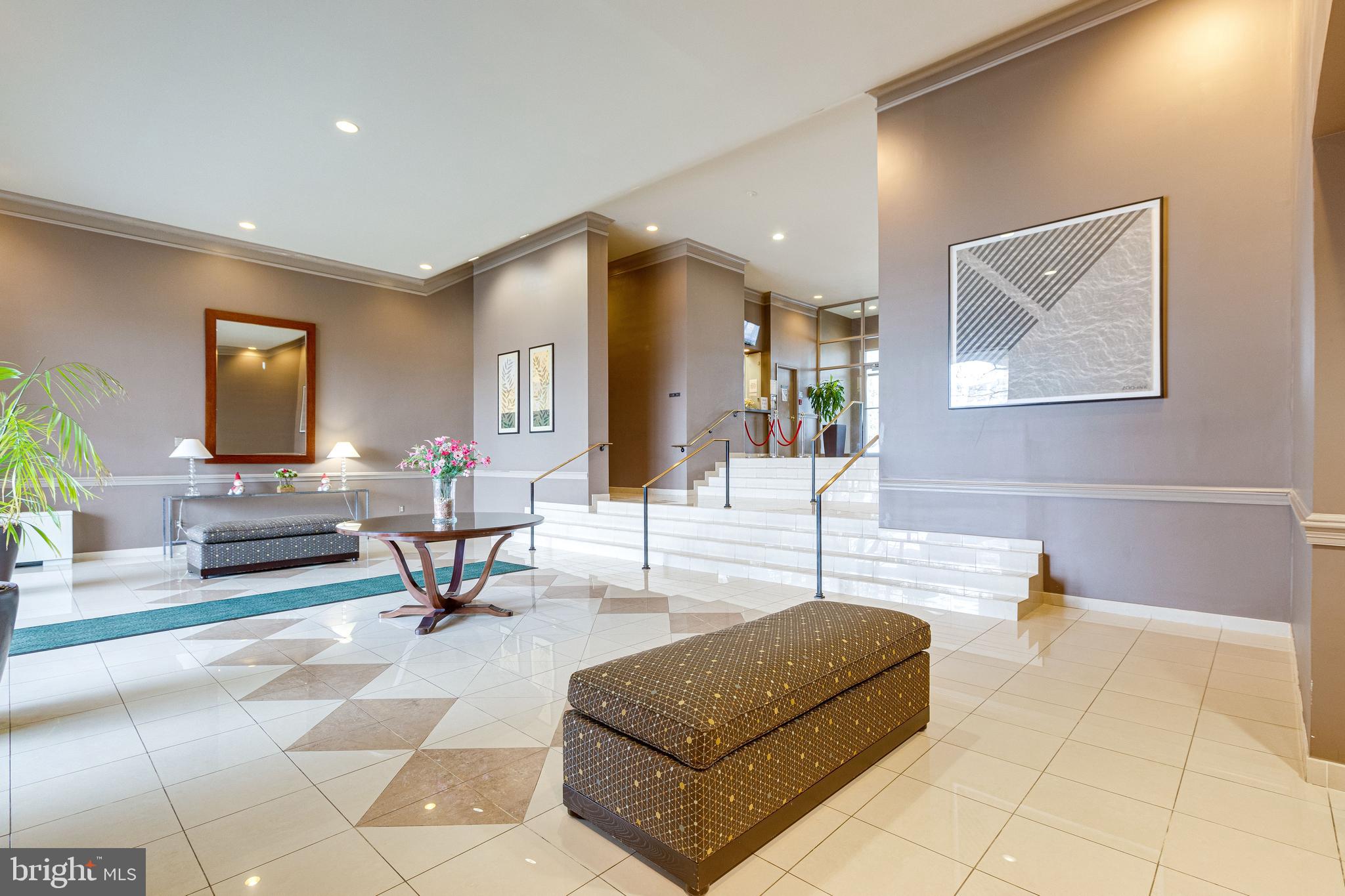 KENWOOD PLACE - Residential