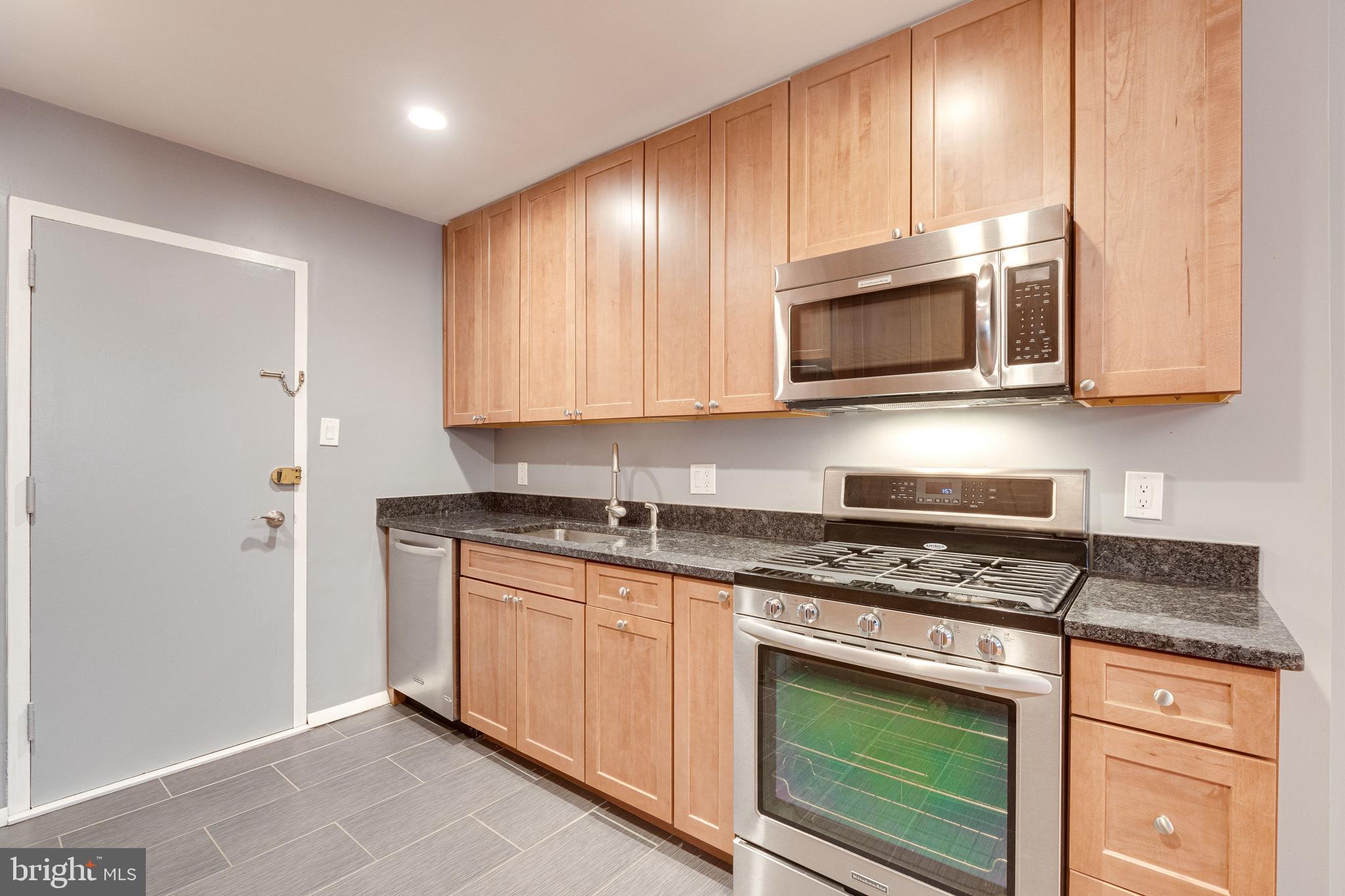 KENWOOD PLACE - Residential