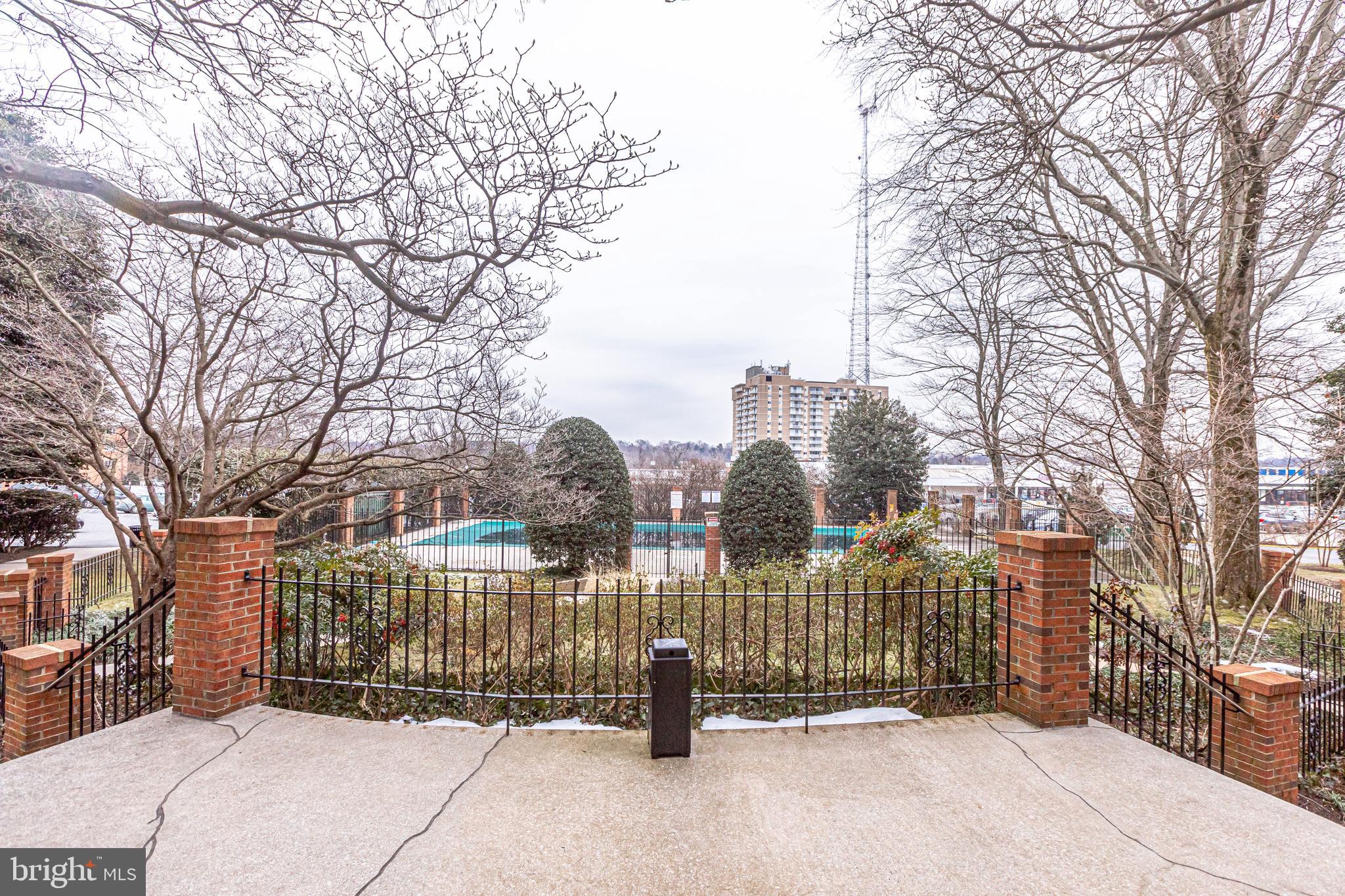 KENWOOD PLACE - Residential