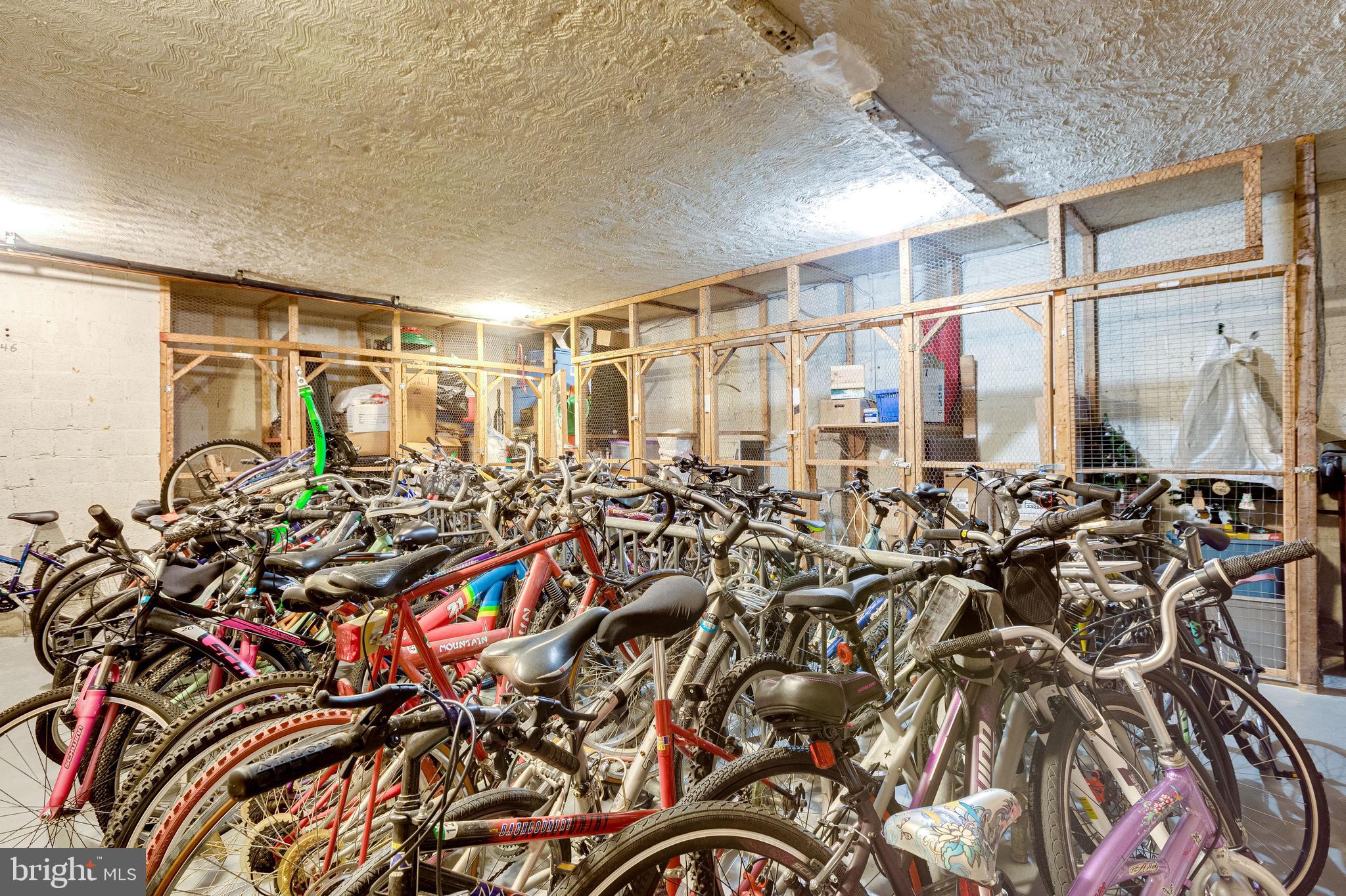 KENWOOD PLACE - Residential