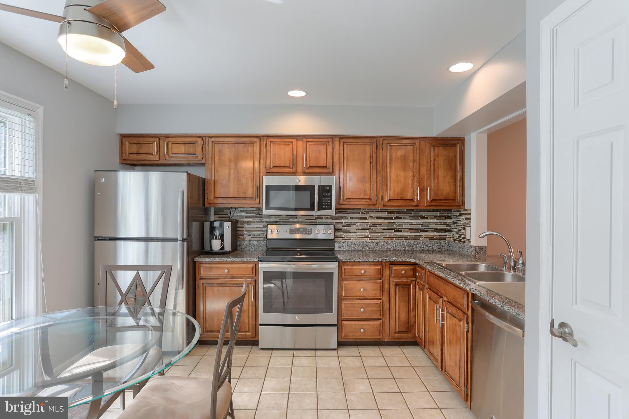 OAKMONT - Residential