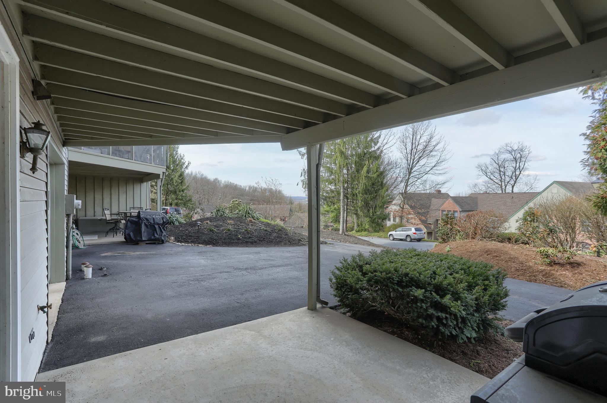 OAKMONT - Residential