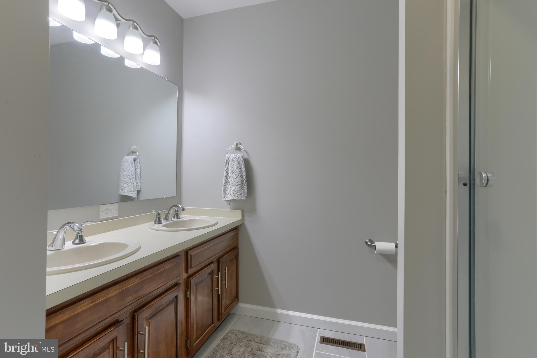 OAKMONT - Residential