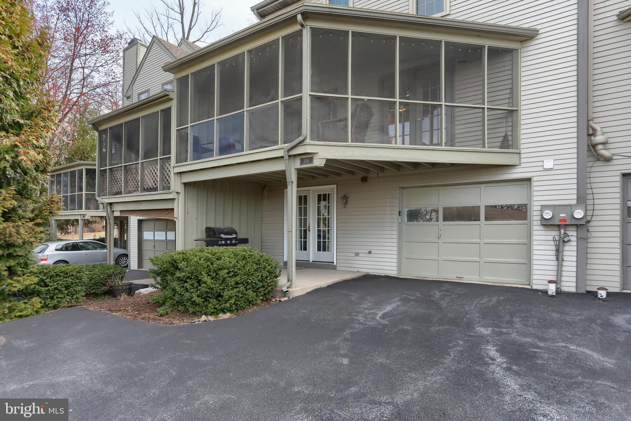 OAKMONT - Residential