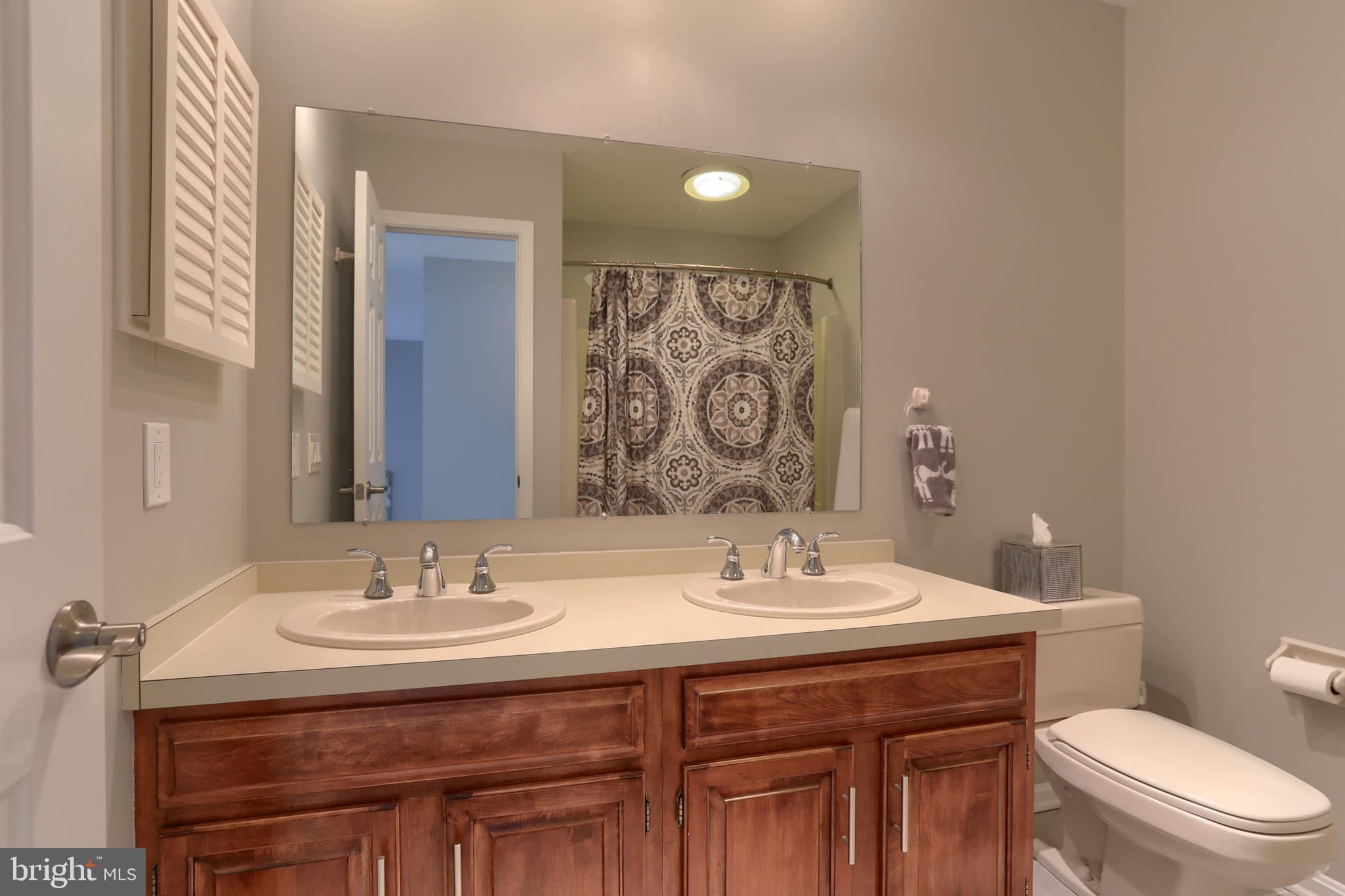 OAKMONT - Residential