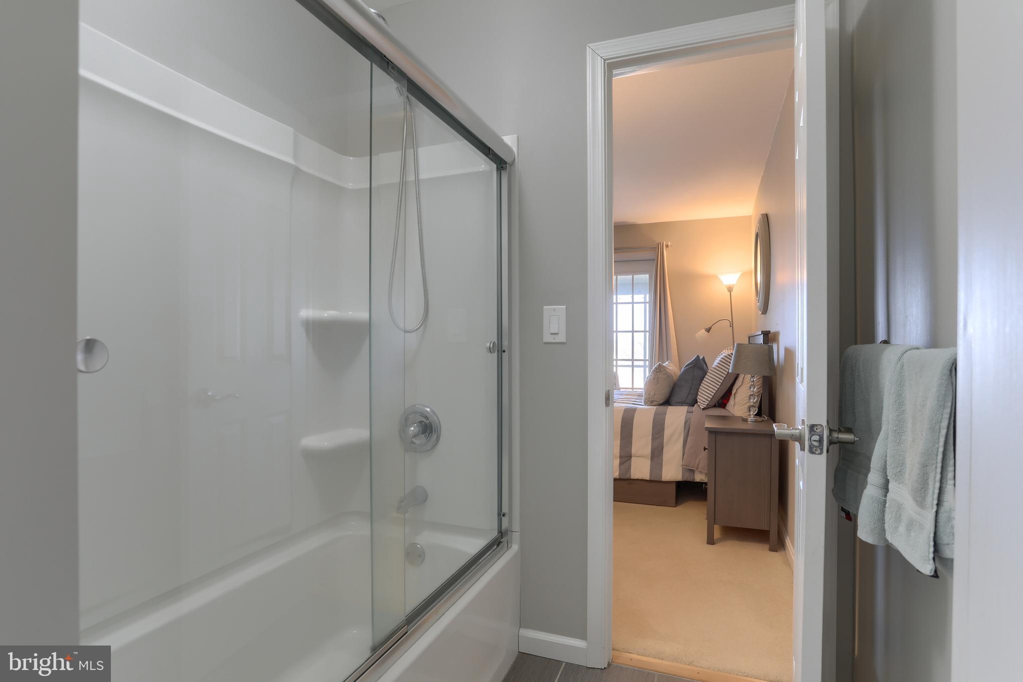 OAKMONT - Residential